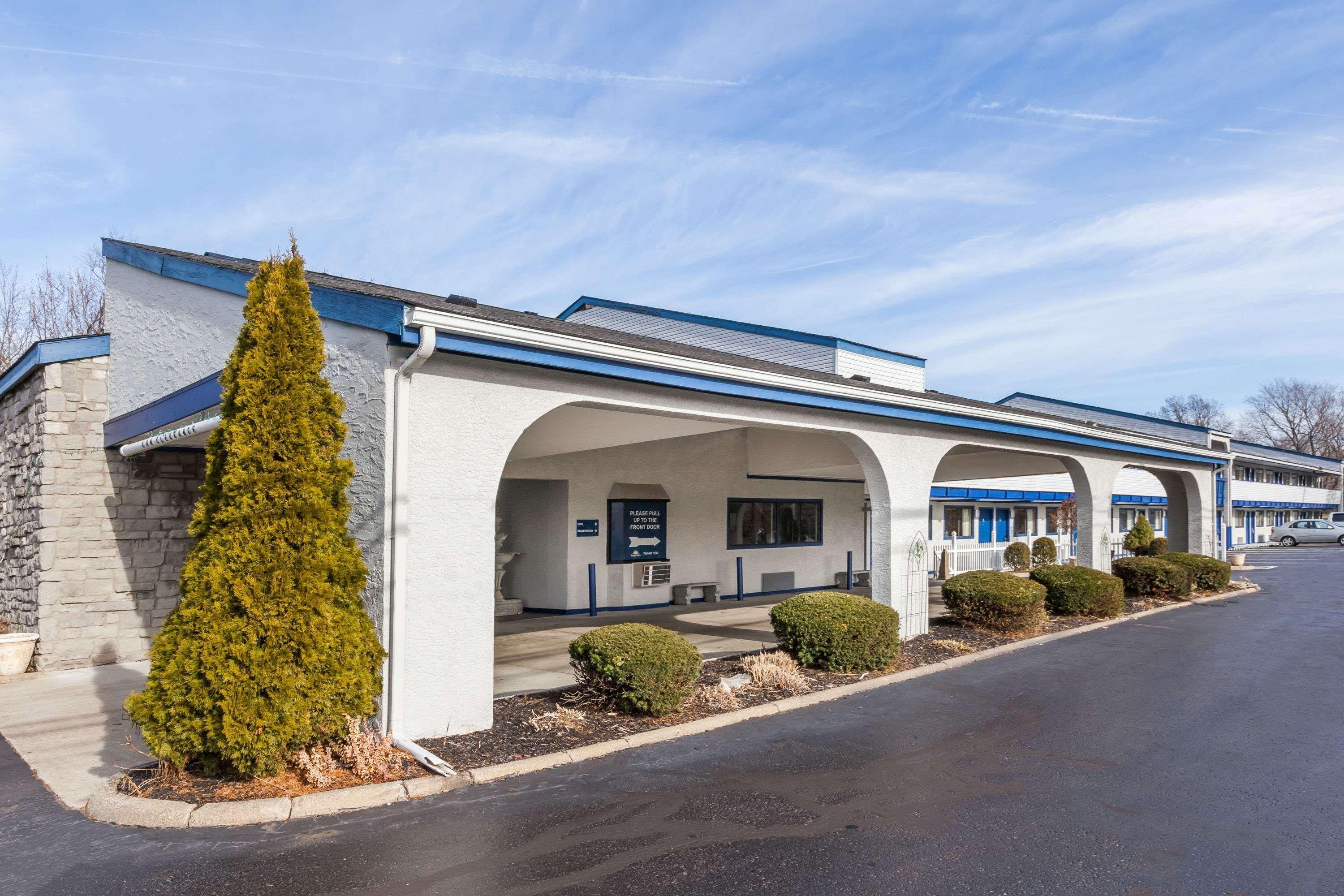 Vista Exterior Days Inn by Wyndham Kent - Akron