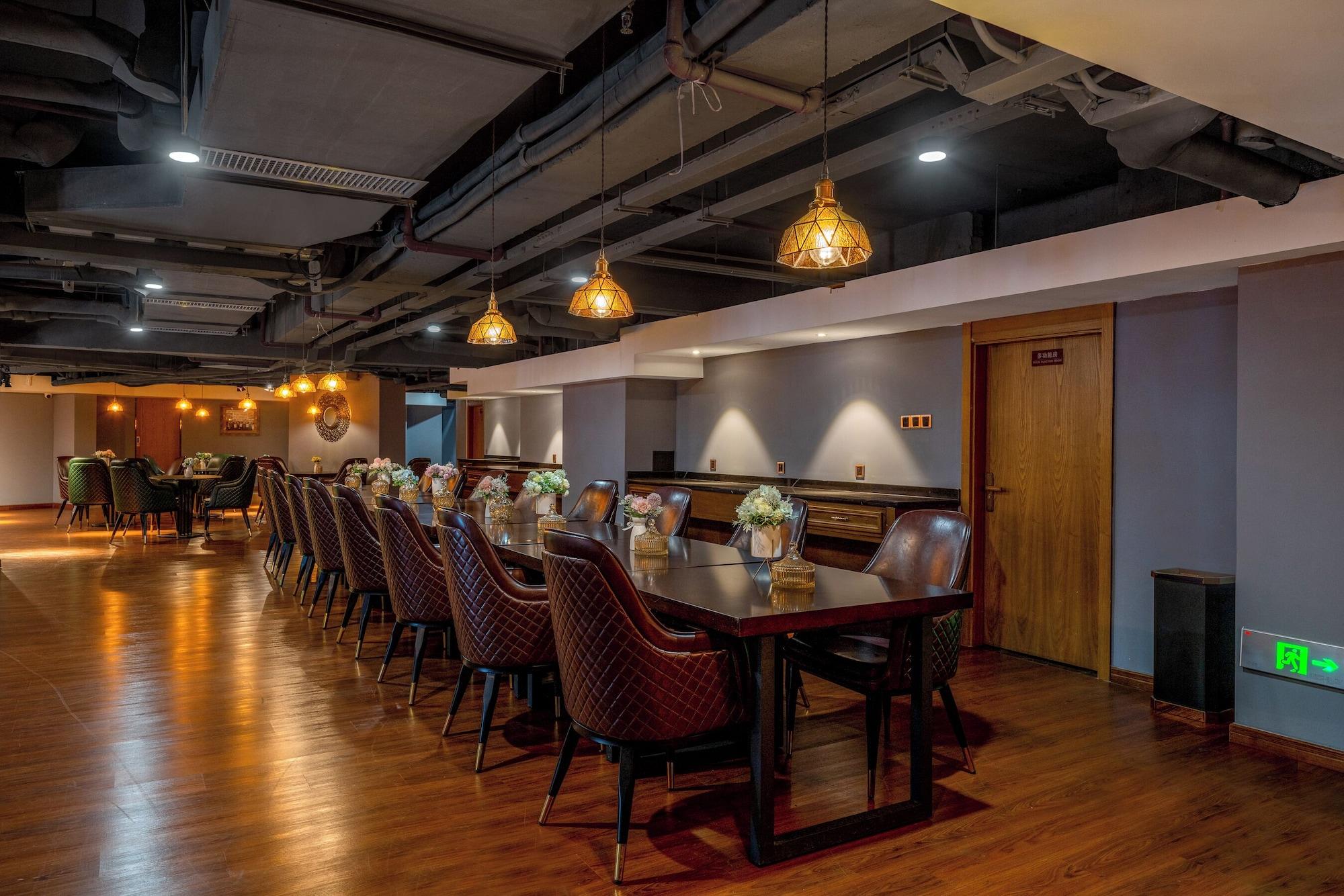 Restaurant ELITE James Joyce Coffetel Hotel Guangzhou Pedestrian Street Beijing Lu Metro Station Branch - Free Deliver Service to Canton Fair Complex During Canton Fair Period
