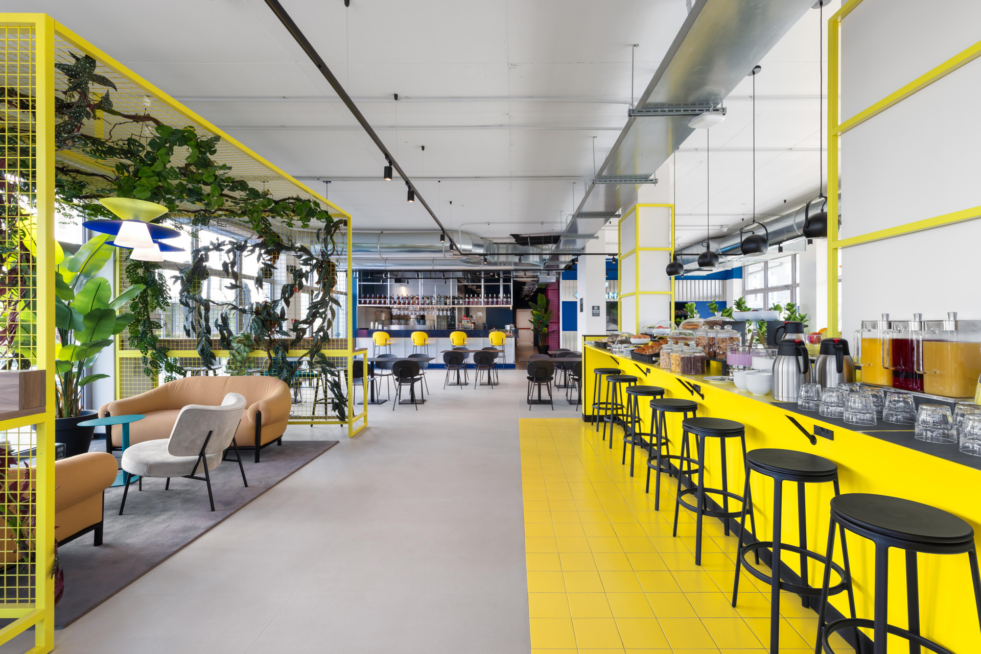 Bar/Salón CX Milan NoM