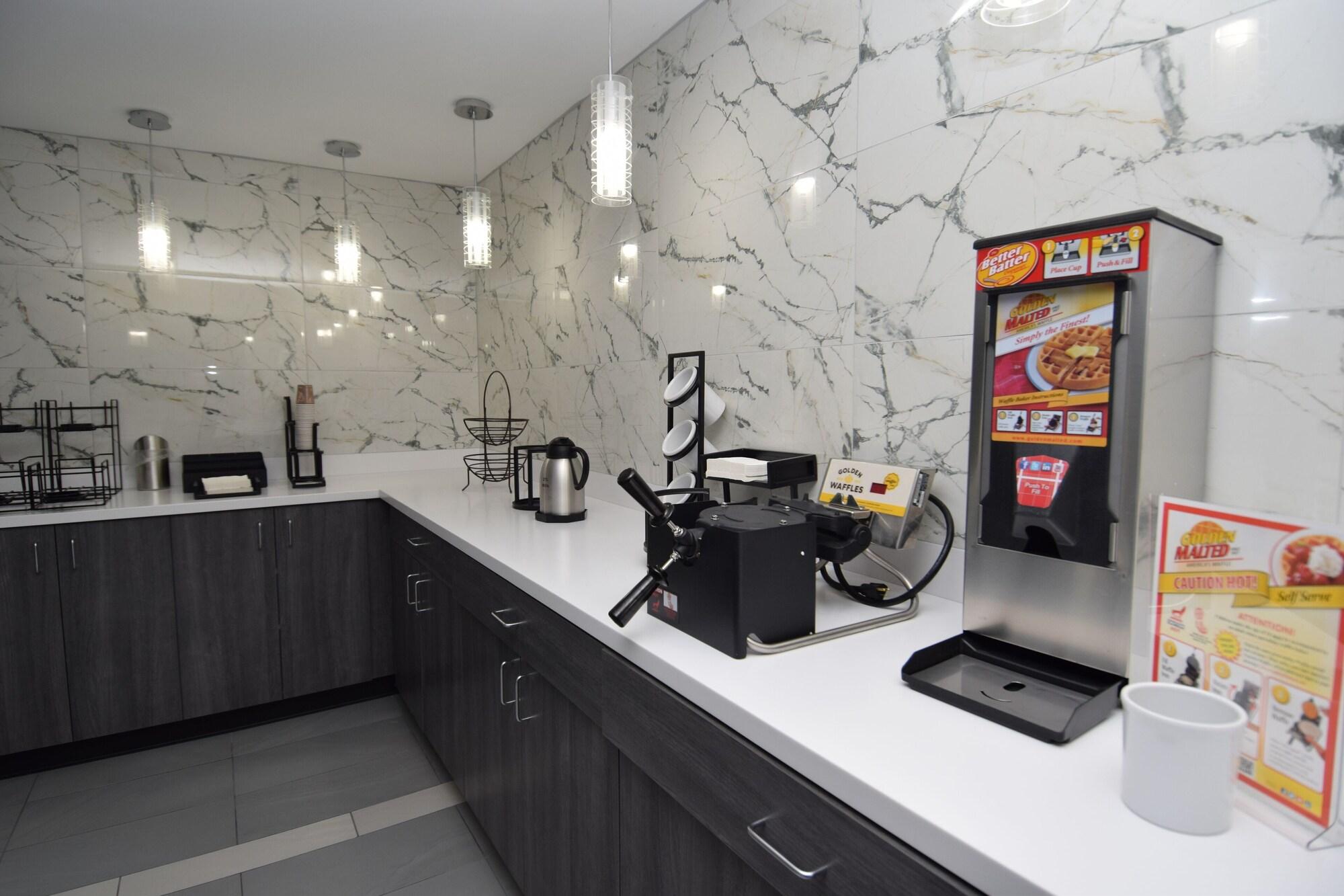 Restaurant Baymont by Wyndham Batavia - Darien Lake