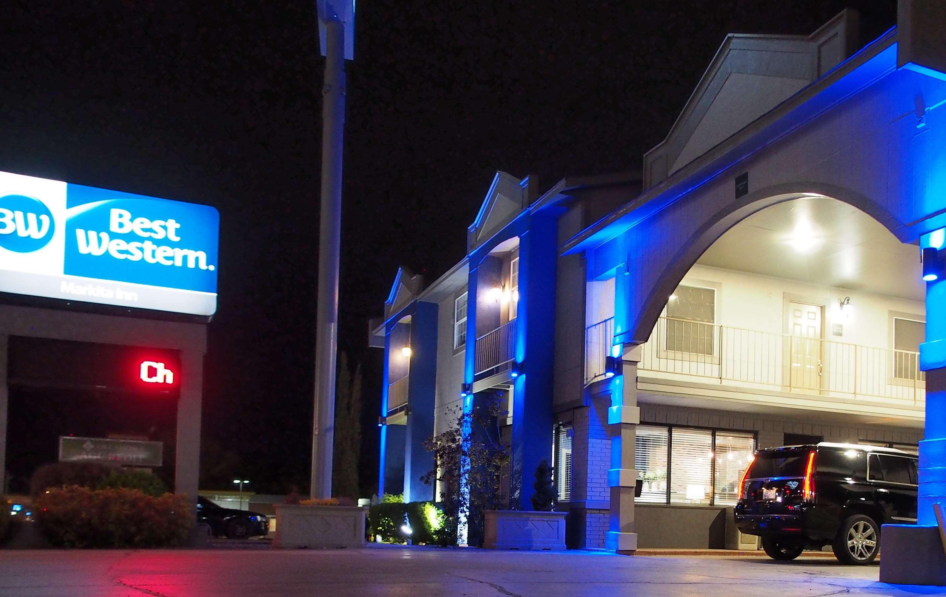 Vista Exterior Best Western Markita Inn