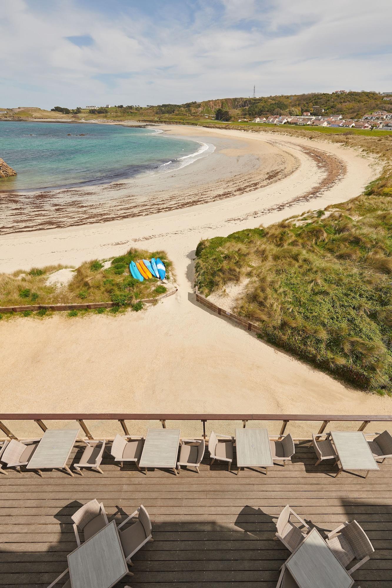 Vista Exterior Braye Beach Hotel