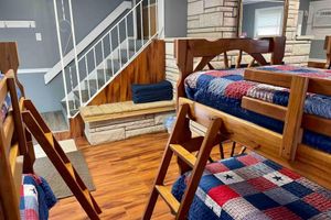 Alquiler Vacacional - Ellis House Trail Lodging Sleeps 16
