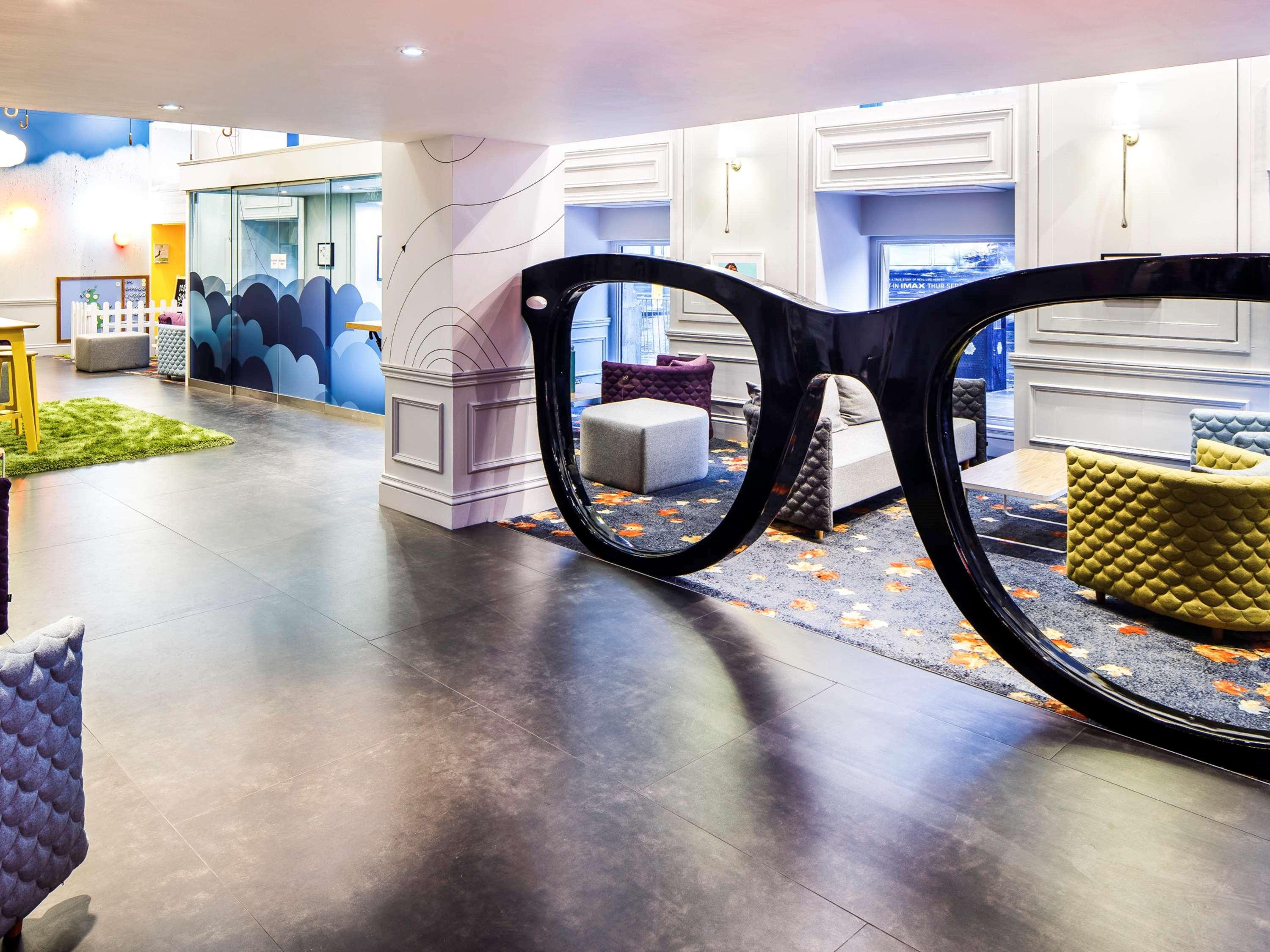 Vista Lobby ibis Styles Manchester Portland Hotel