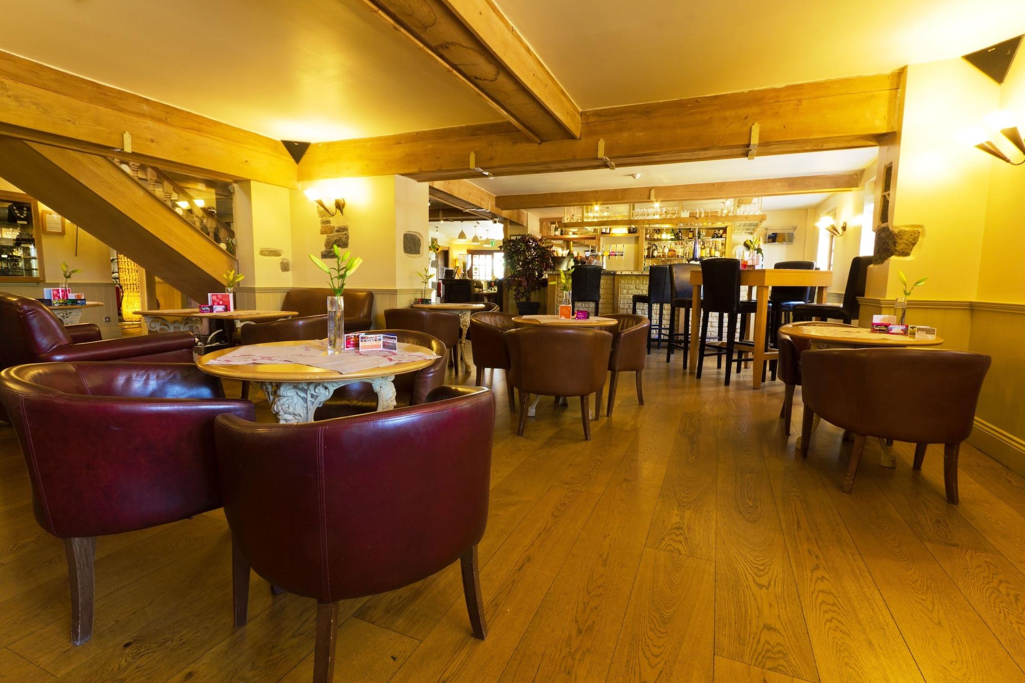 Bar/Salón The Farmhouse