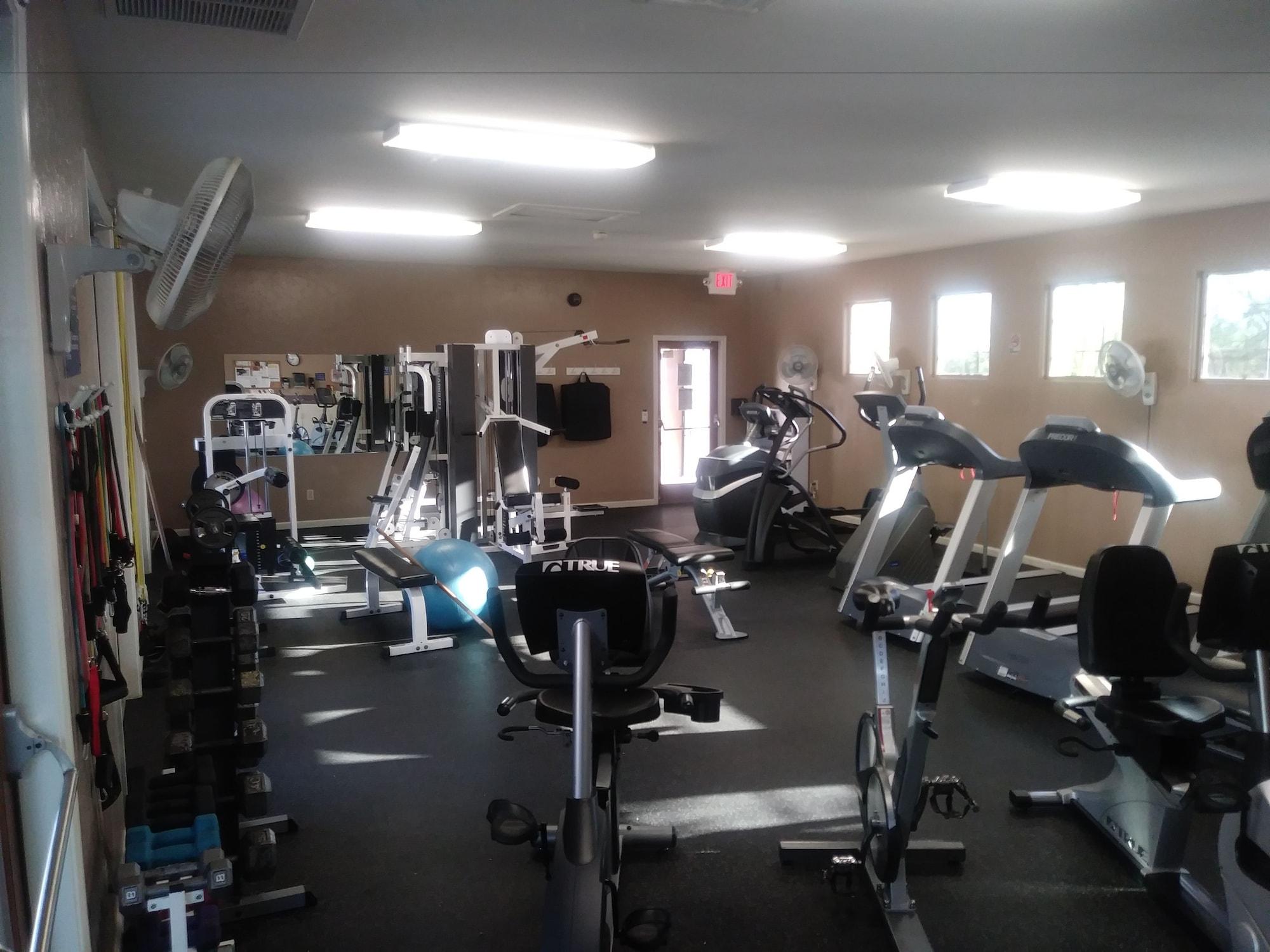Gimnasio Casitas at Sabino Springs