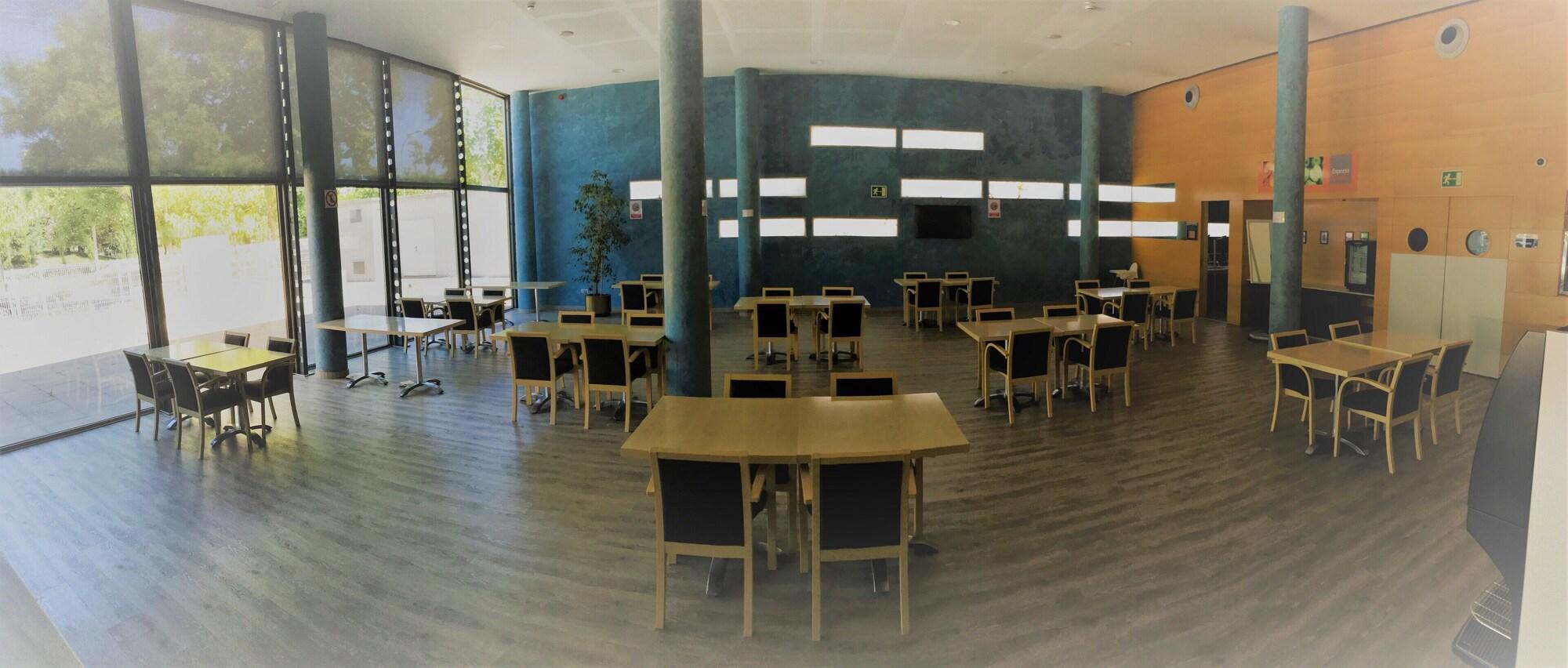 Restaurant Holiday Inn Express Barcelona - Molins de Rei by IHG