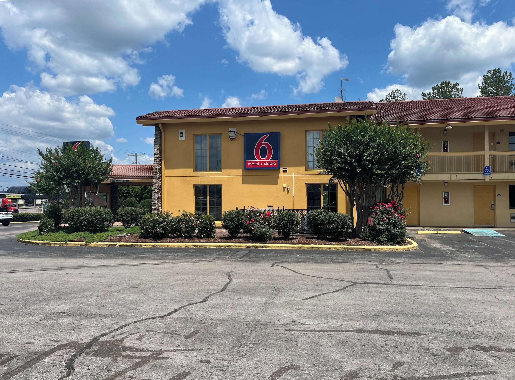 Varios Studio 6 Extended Stay - Huntsville, AL University Drive