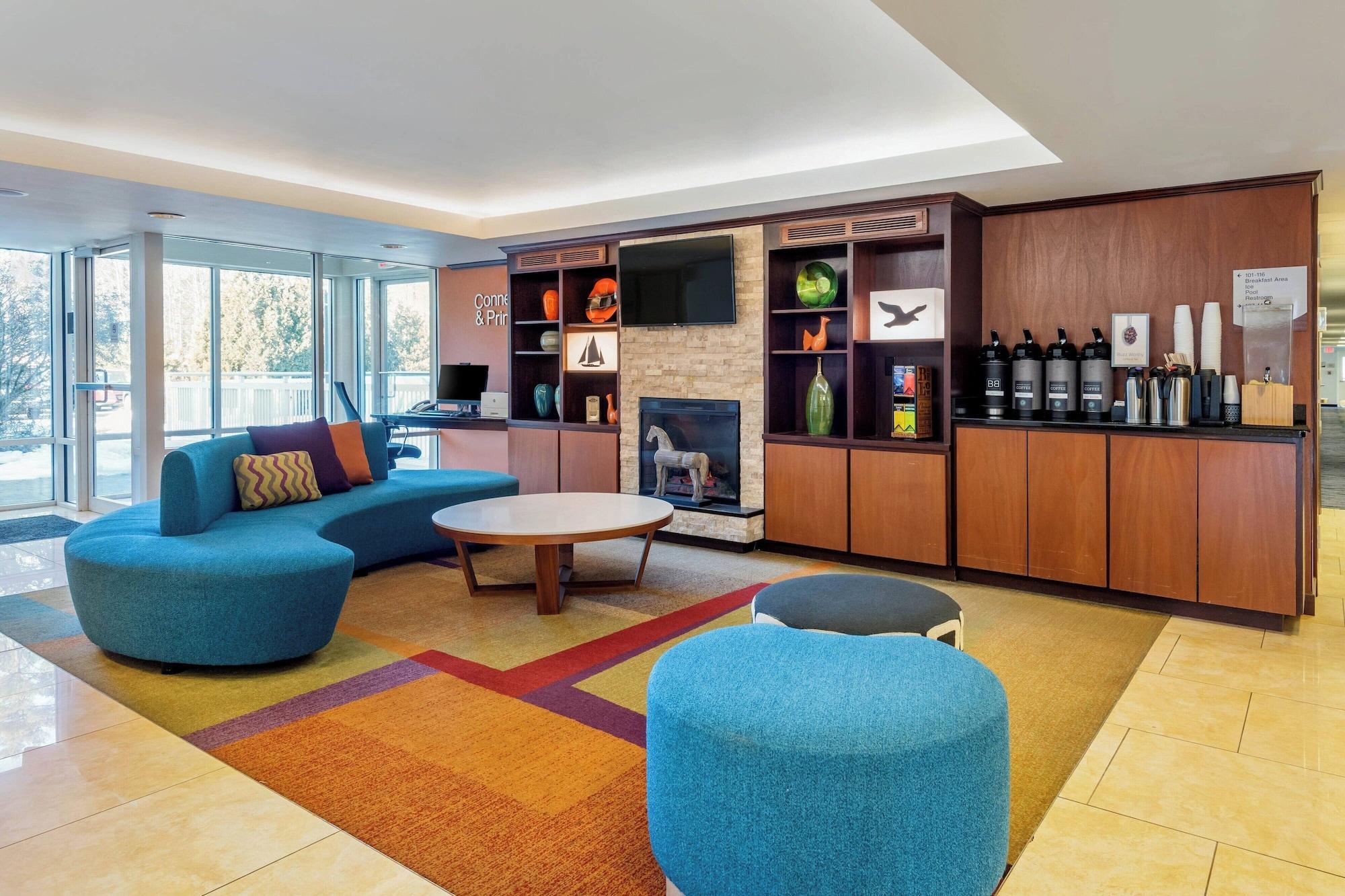 Varios Fairfield by Marriott Inn & Suites Portland Maine Airport
