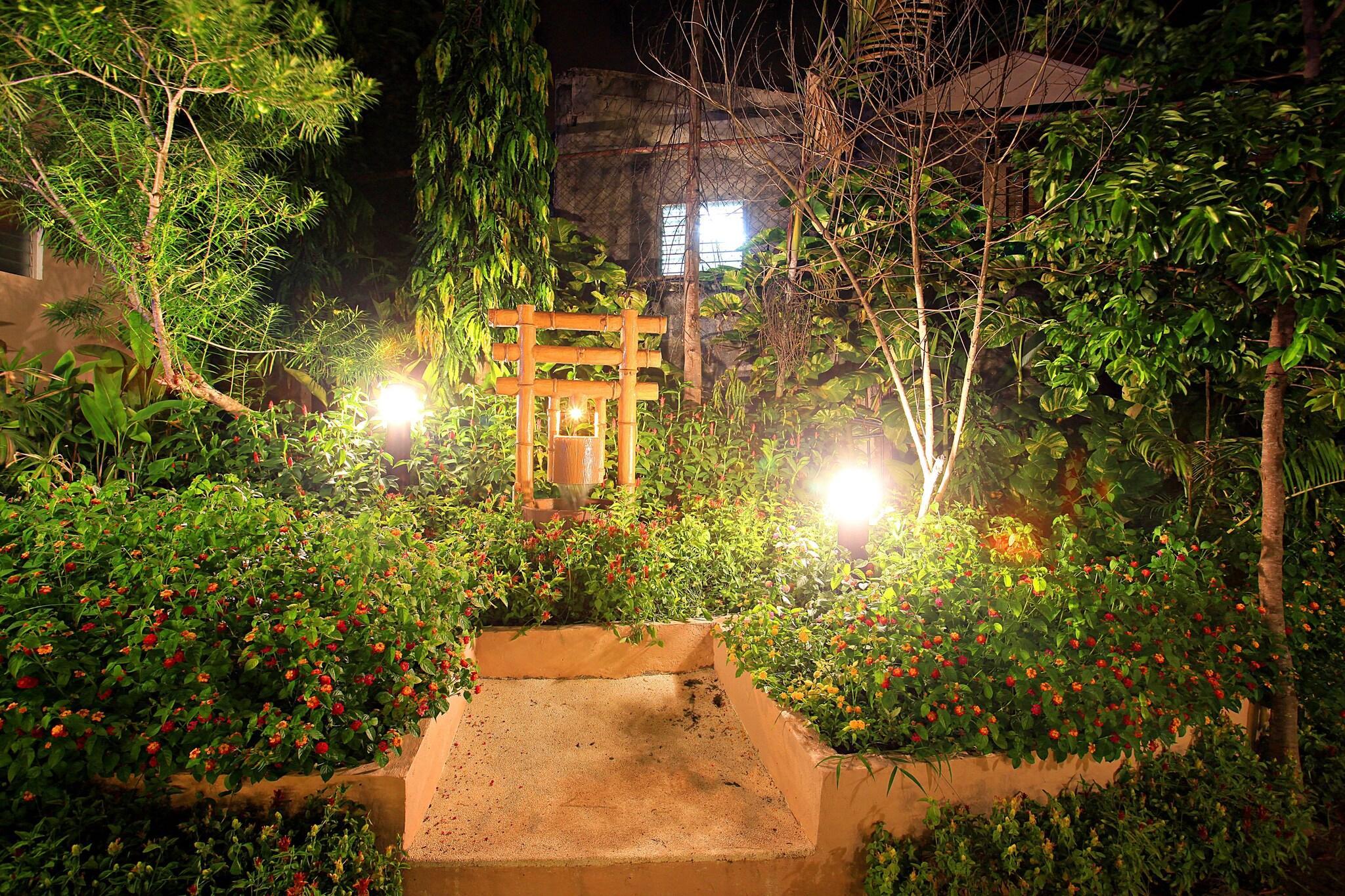 Varios Hotel Tropika