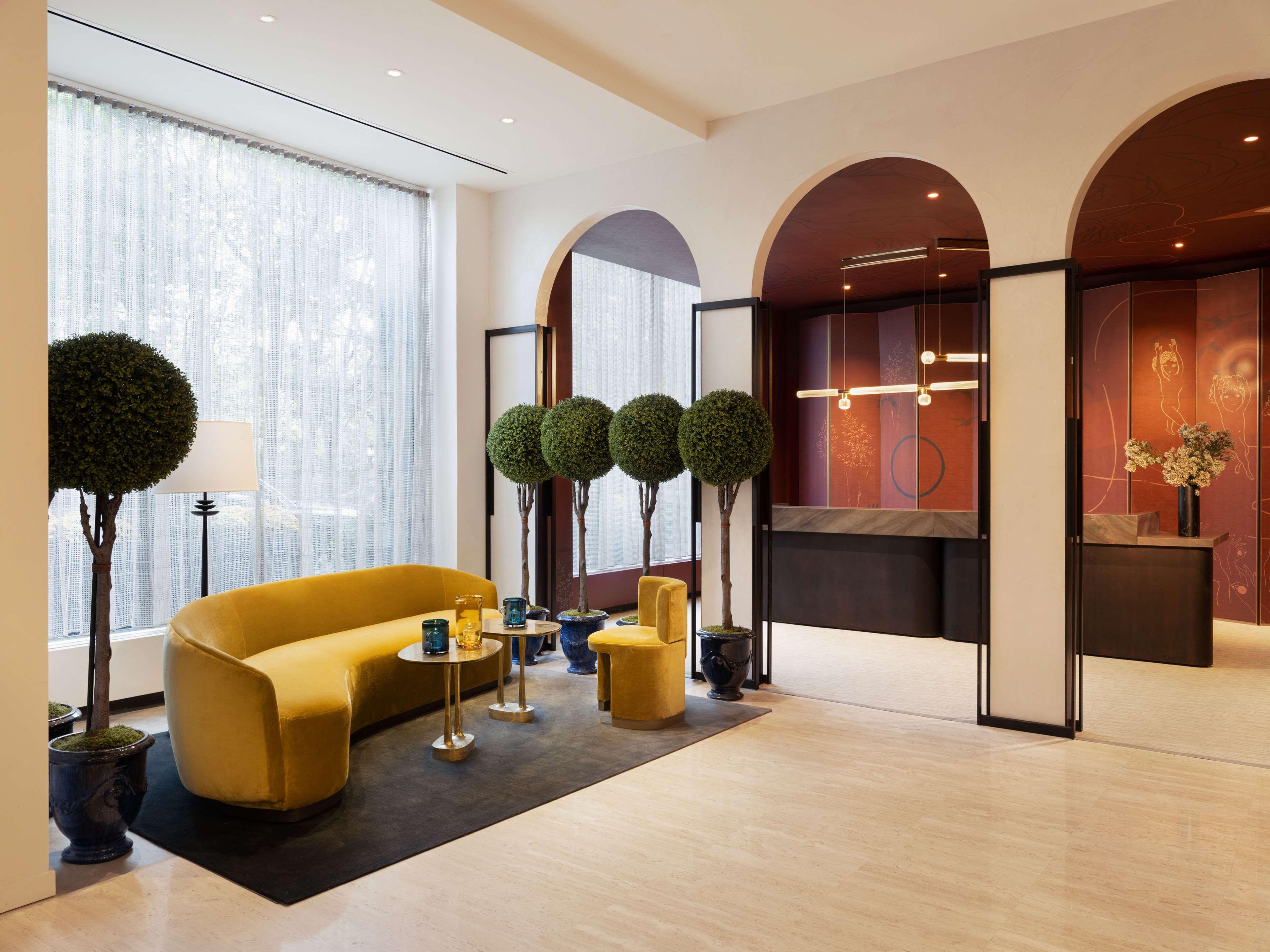 Vista Lobby Park Lane New York