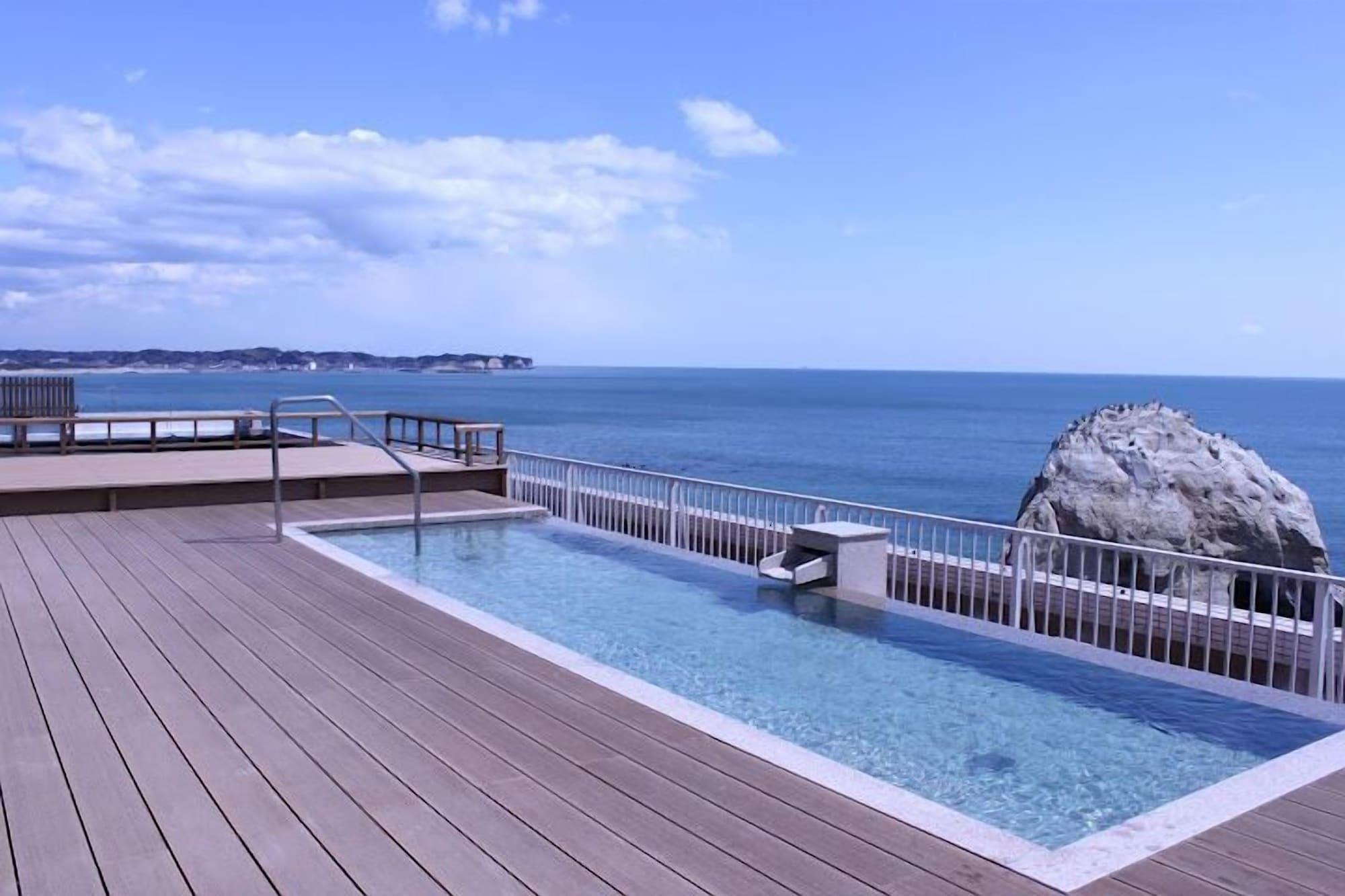 Varios Isohara Seaside Hotel