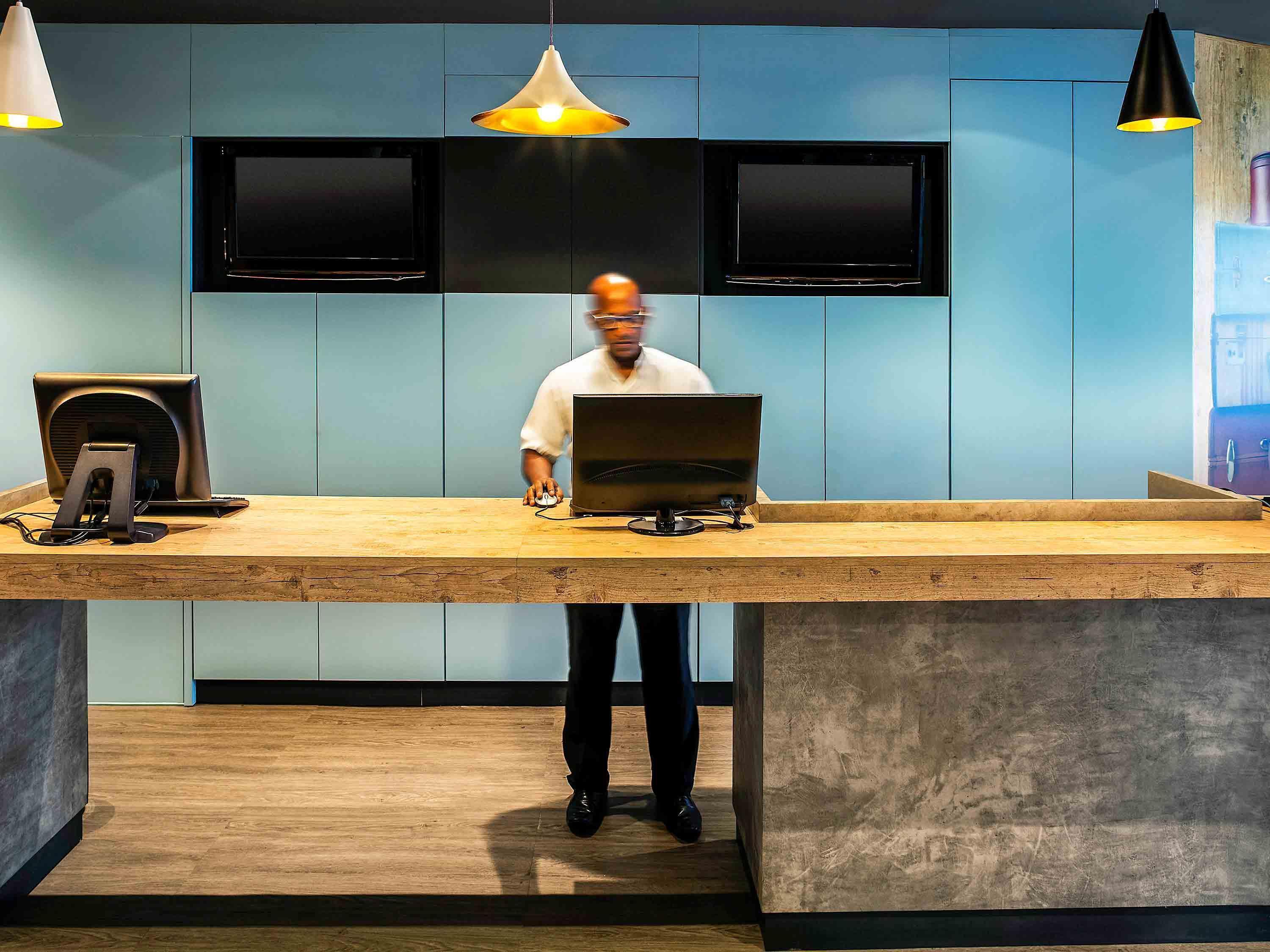 Vista Exterior ibis Macae