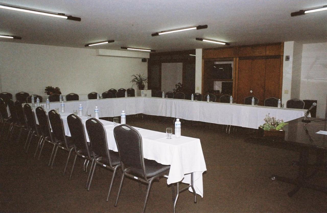 Centro de Negocios Hotel Dominguez Master