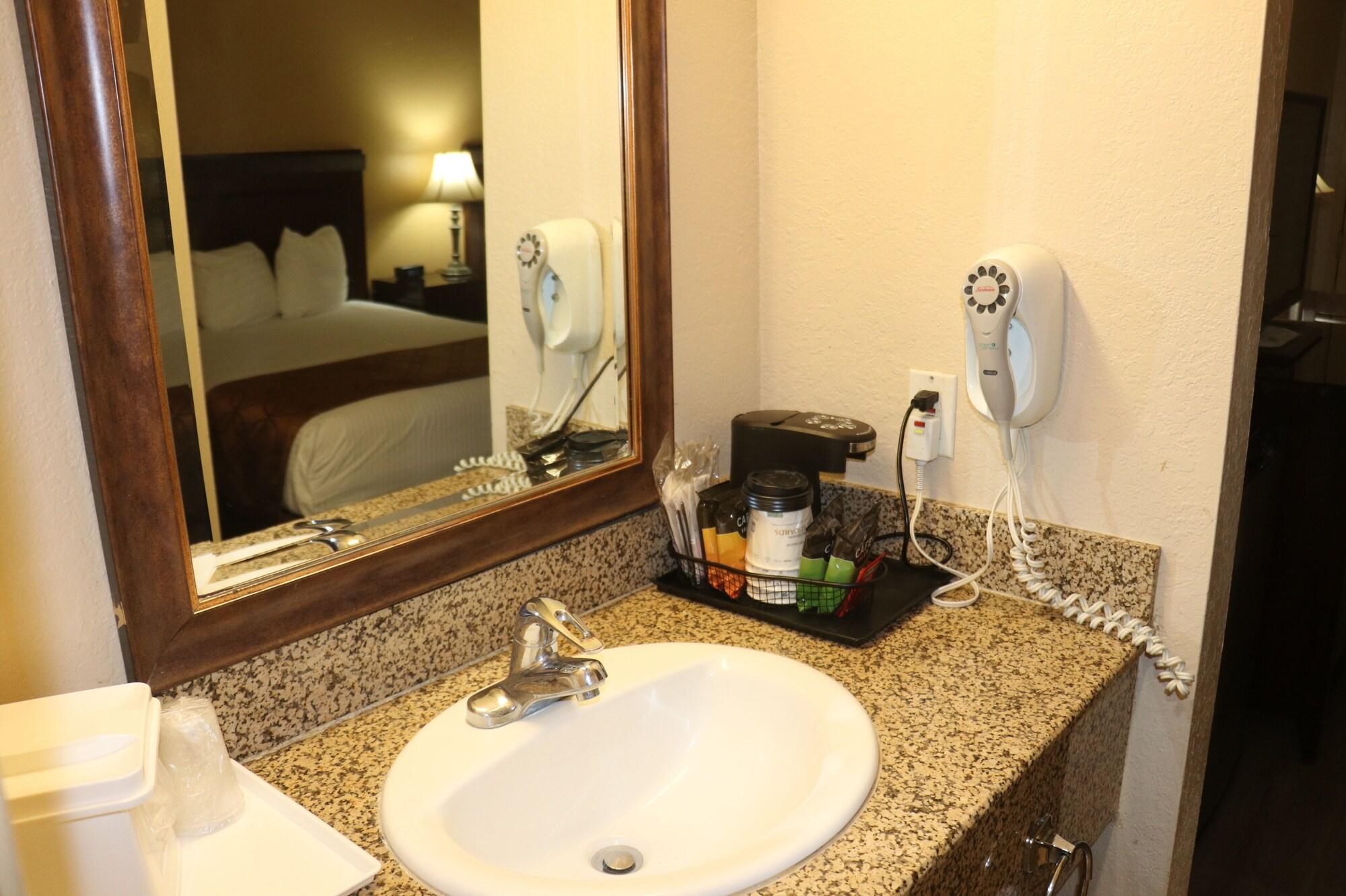 Equipamiento de Habitación Empire Inn