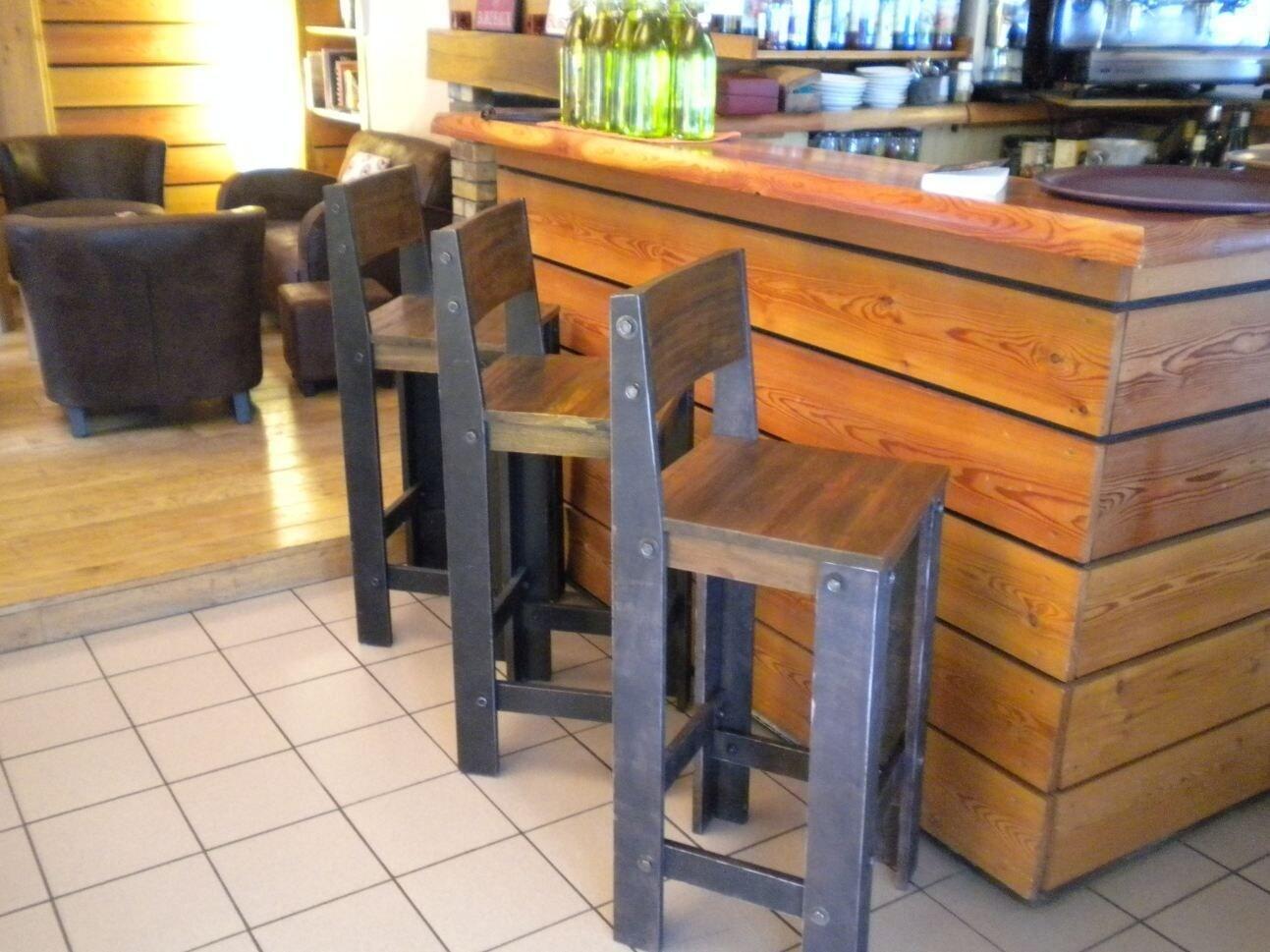Bar/Salón L'Auberge de la Croix Perrin