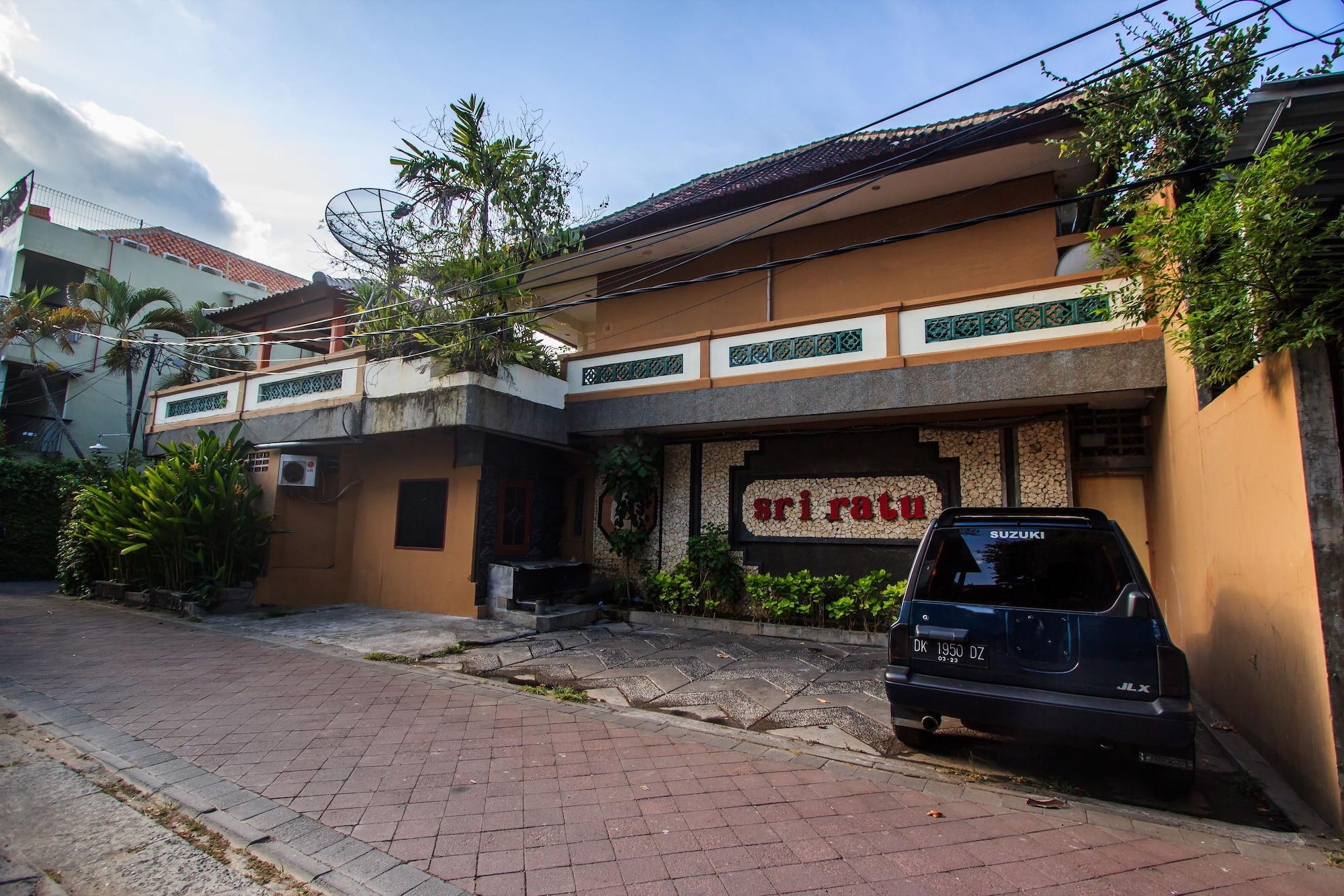 Vista Exterior Sri Ratu Hotel