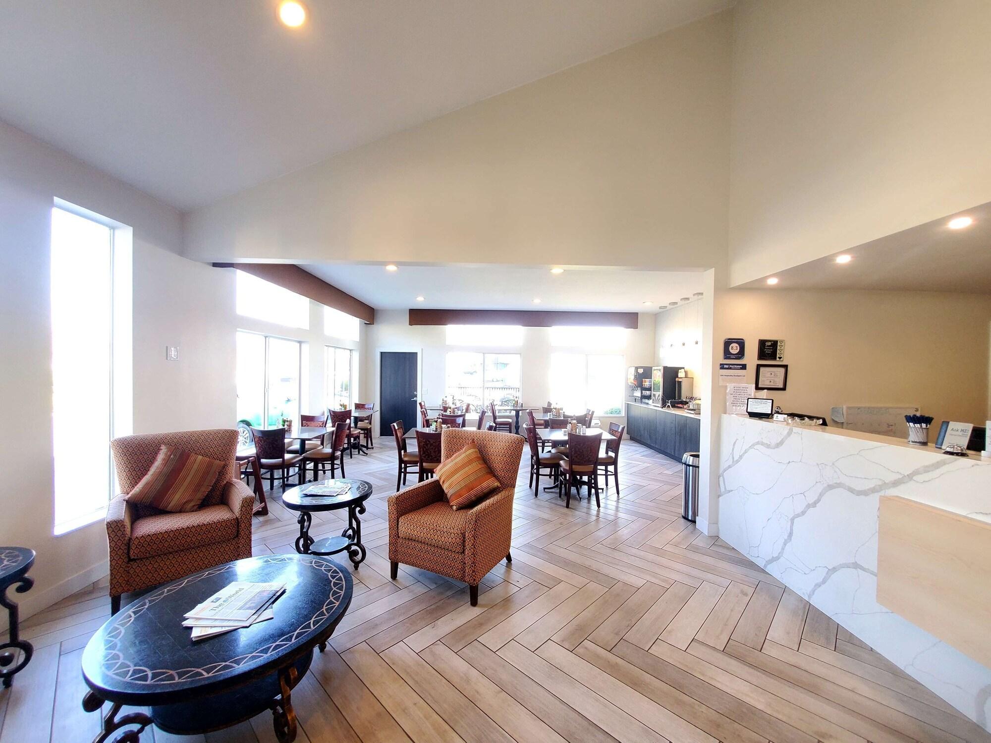 Vista Lobby Best Western Salbasgeon Inn & Suites Of Reedsport