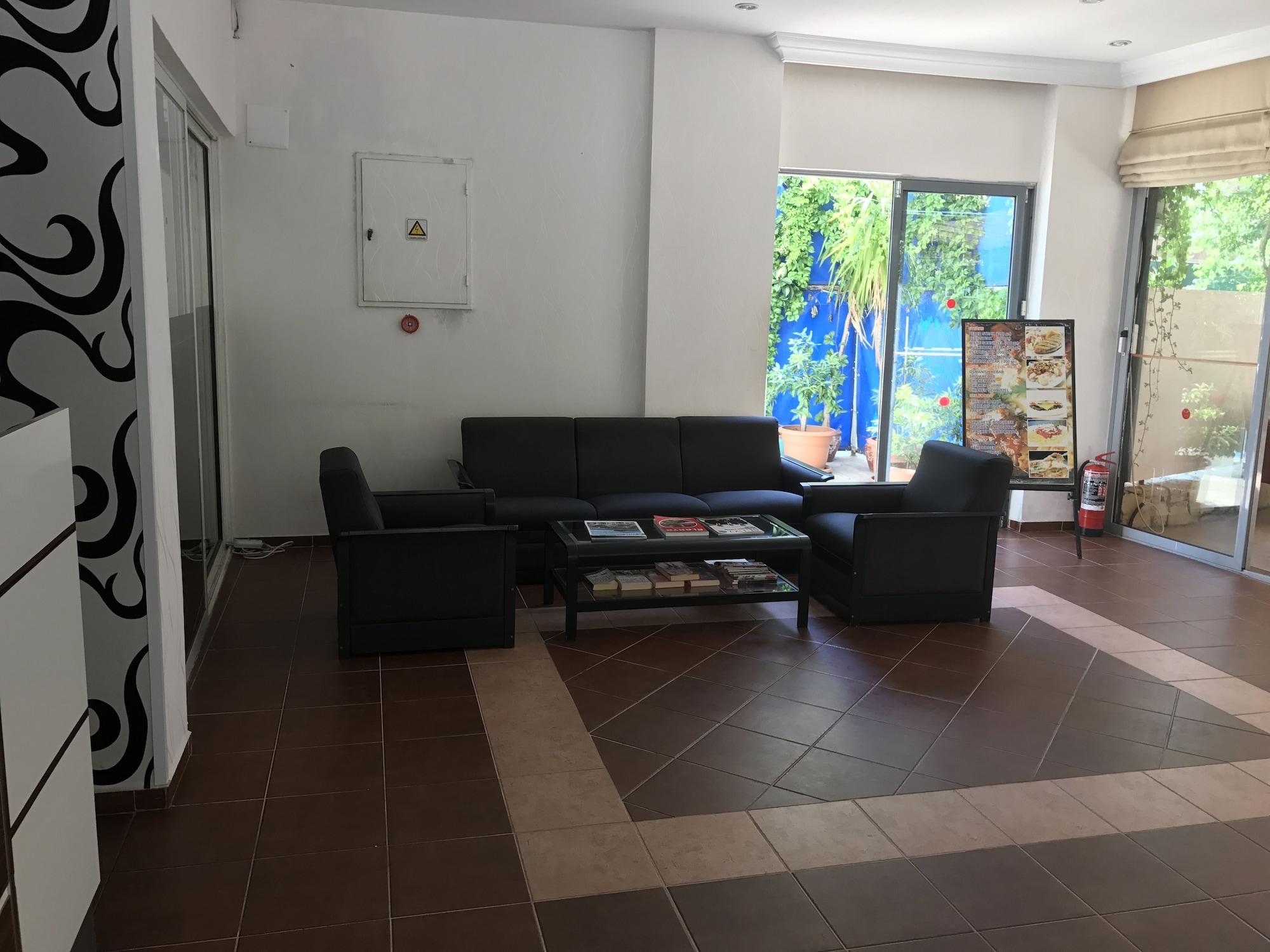 Vista Lobby Narcis Apart Hotel