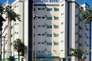 Alojamiento - Shelton Palace Hotel