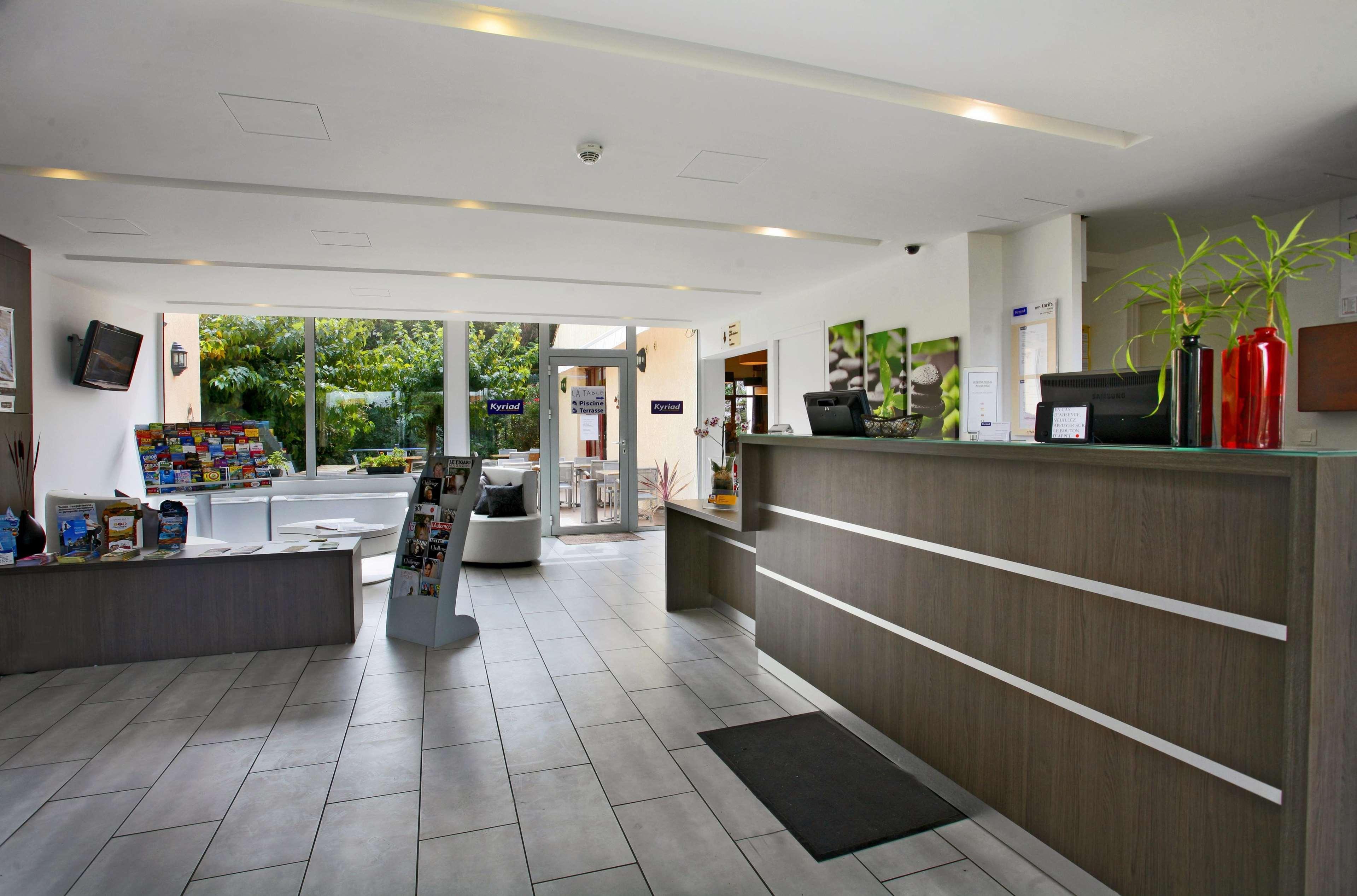 Vista Lobby Kyriad Montpellier Méditerranée Aéroport