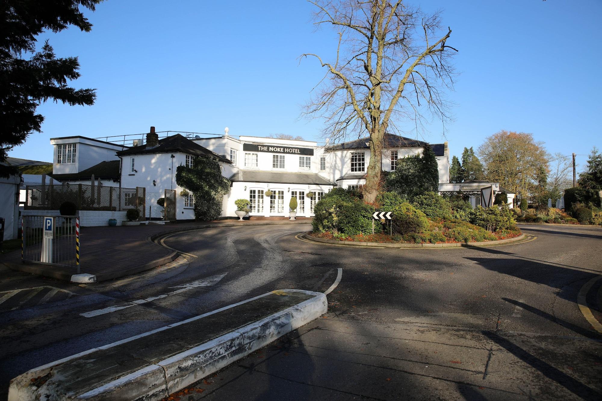 Vista Exterior Mercure St Albans Noke