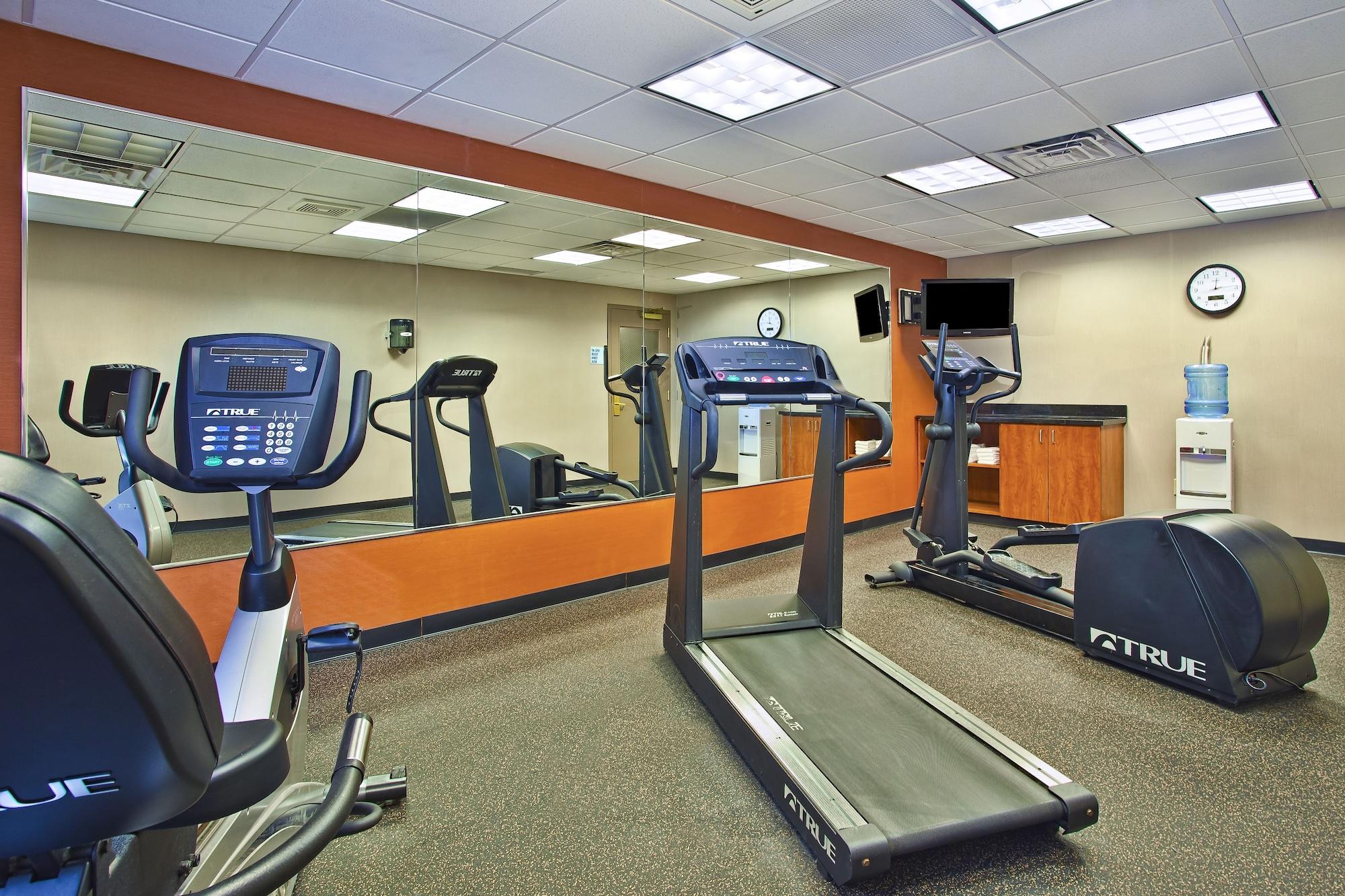 Gimnasio Holiday Inn Express Hotel & Suites Pittsburgh West Mifflin by IHG