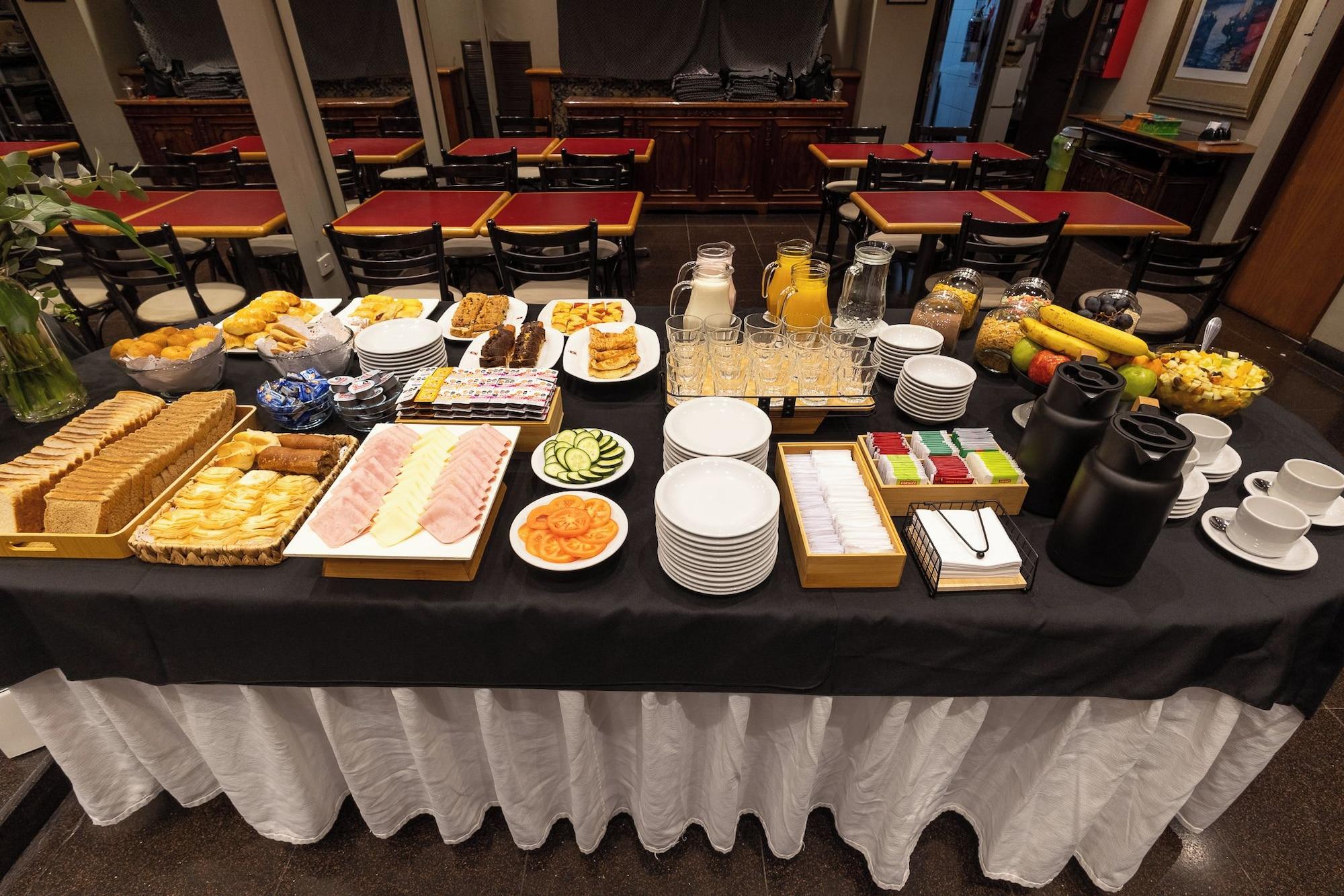 Varios Recoleta Vibes Hotel