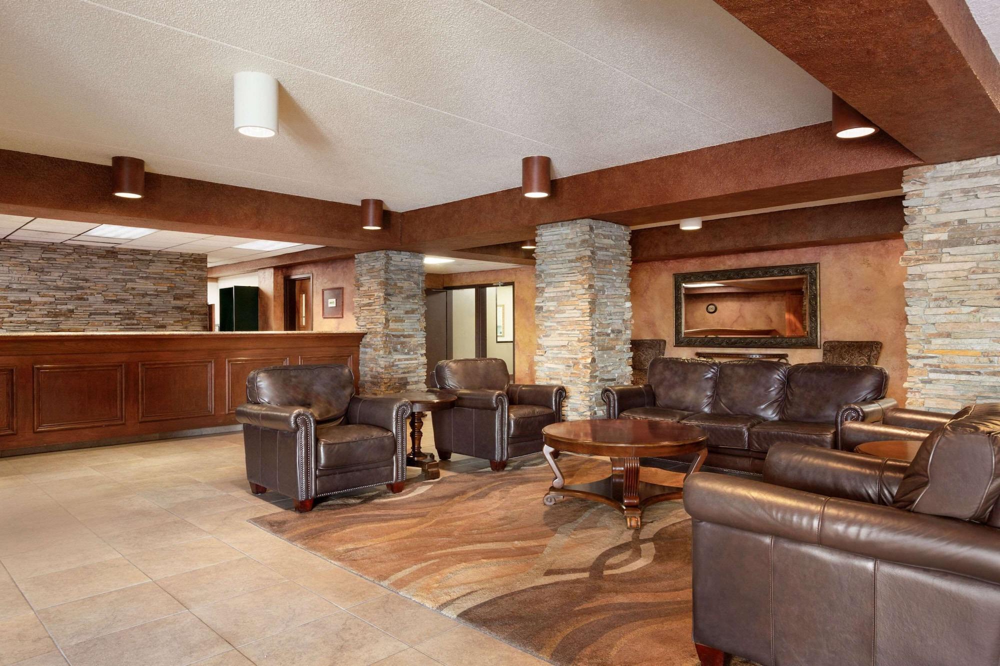 Vista Lobby Ramada by Wyndham Fargo