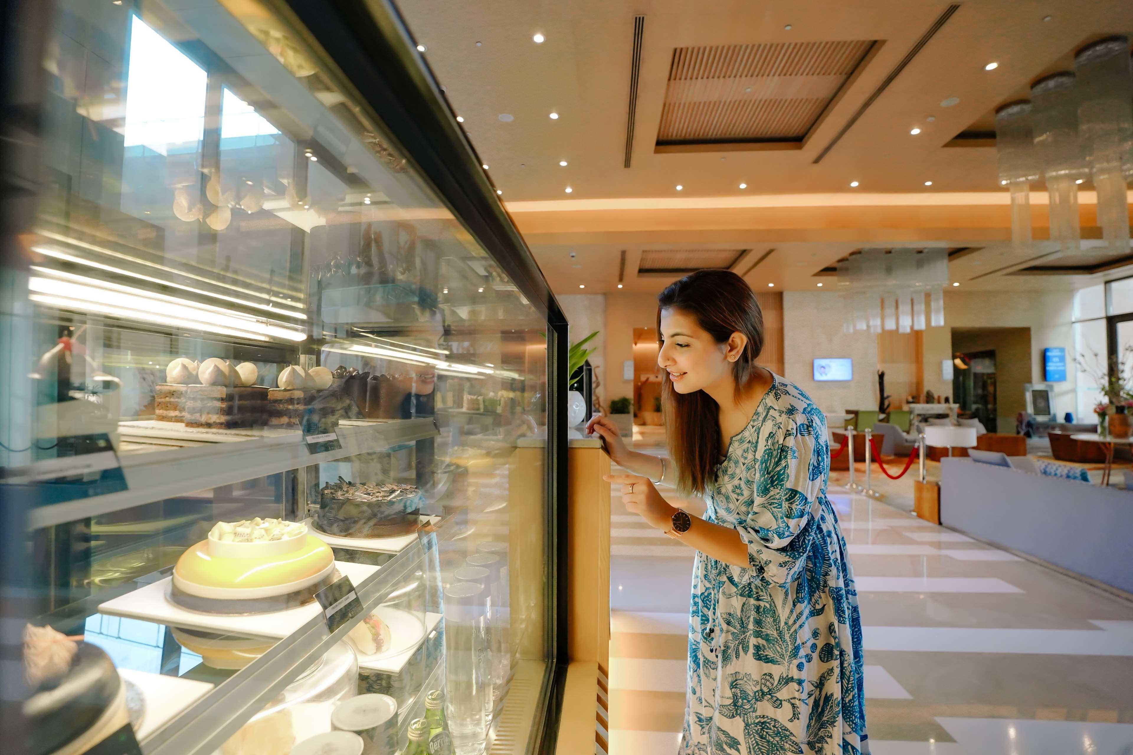 Vista Lobby Radisson Blu Hotel Amritsar