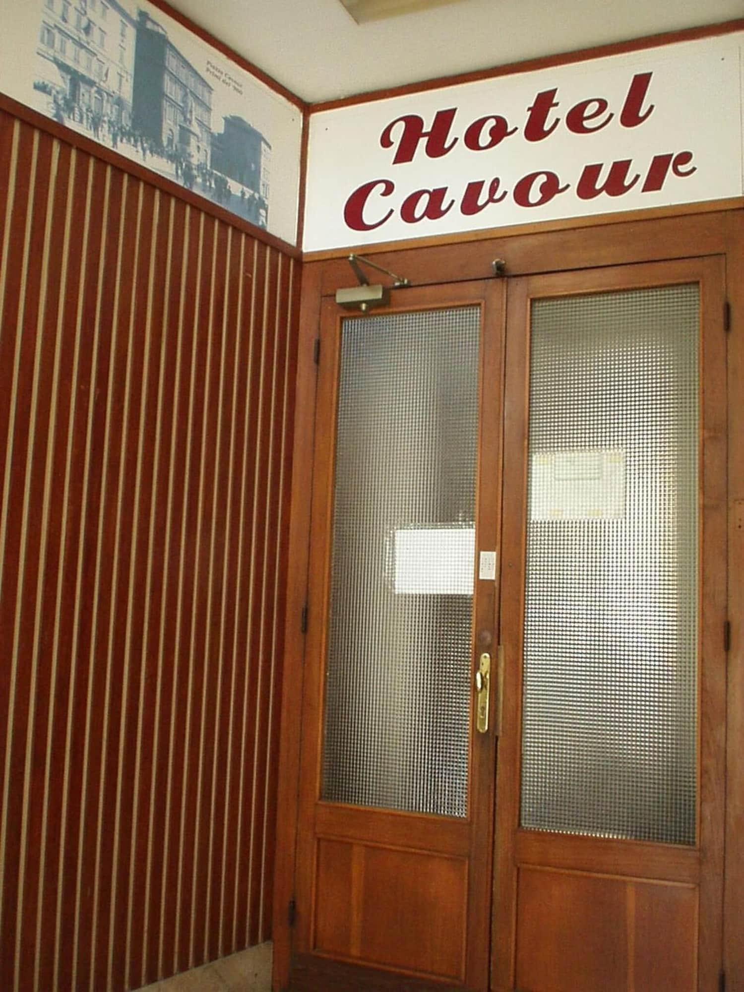 Vista Exterior Albergo Cavour SELF CHECK-IN