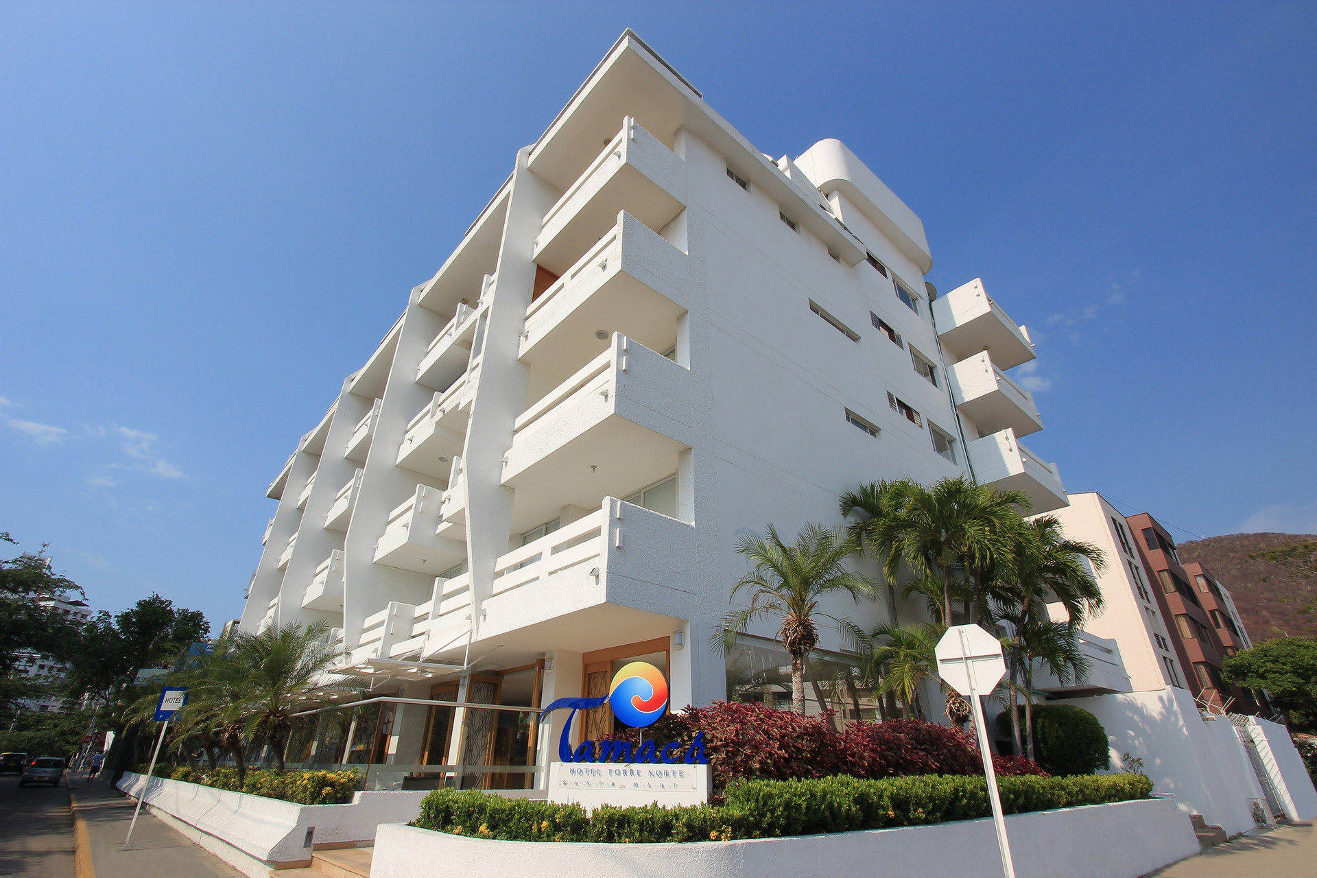 Vista da fachada BLU HOTEL By Tamacá