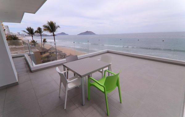 Garner Hotel Mazatlan Beach by IHG