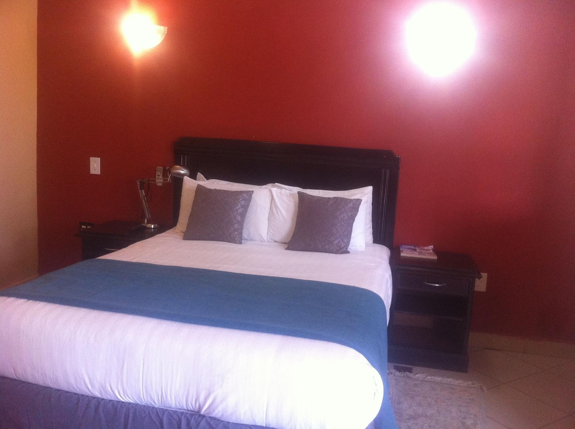 Varios Palapye Guest House