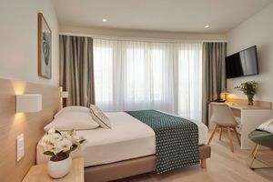 Alojamiento - Hotel Suisse