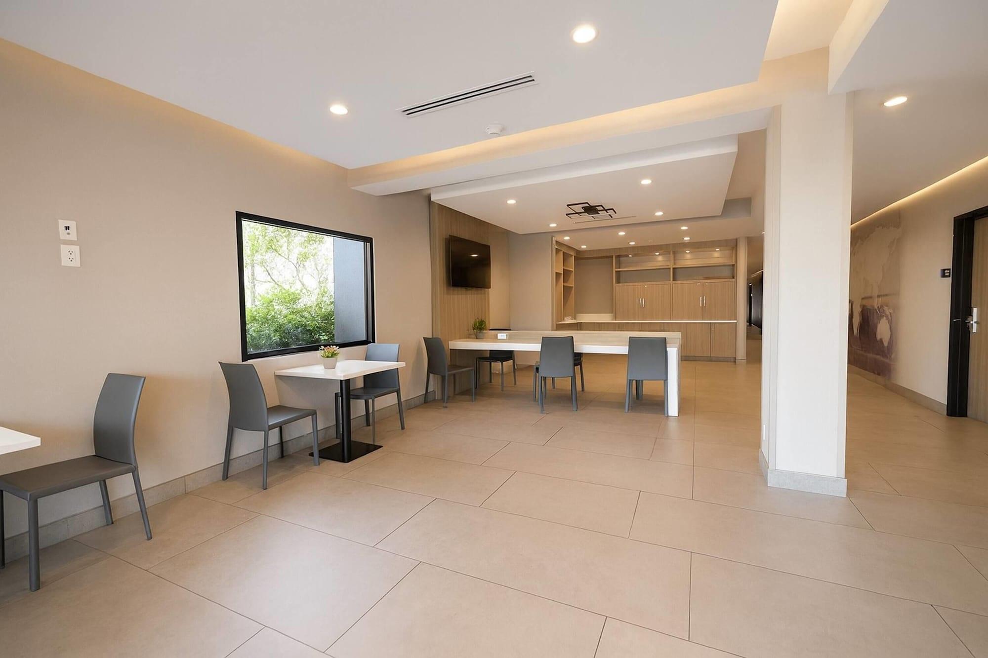 Comodidades del Alojamiento Travelodge by Wyndham LAX