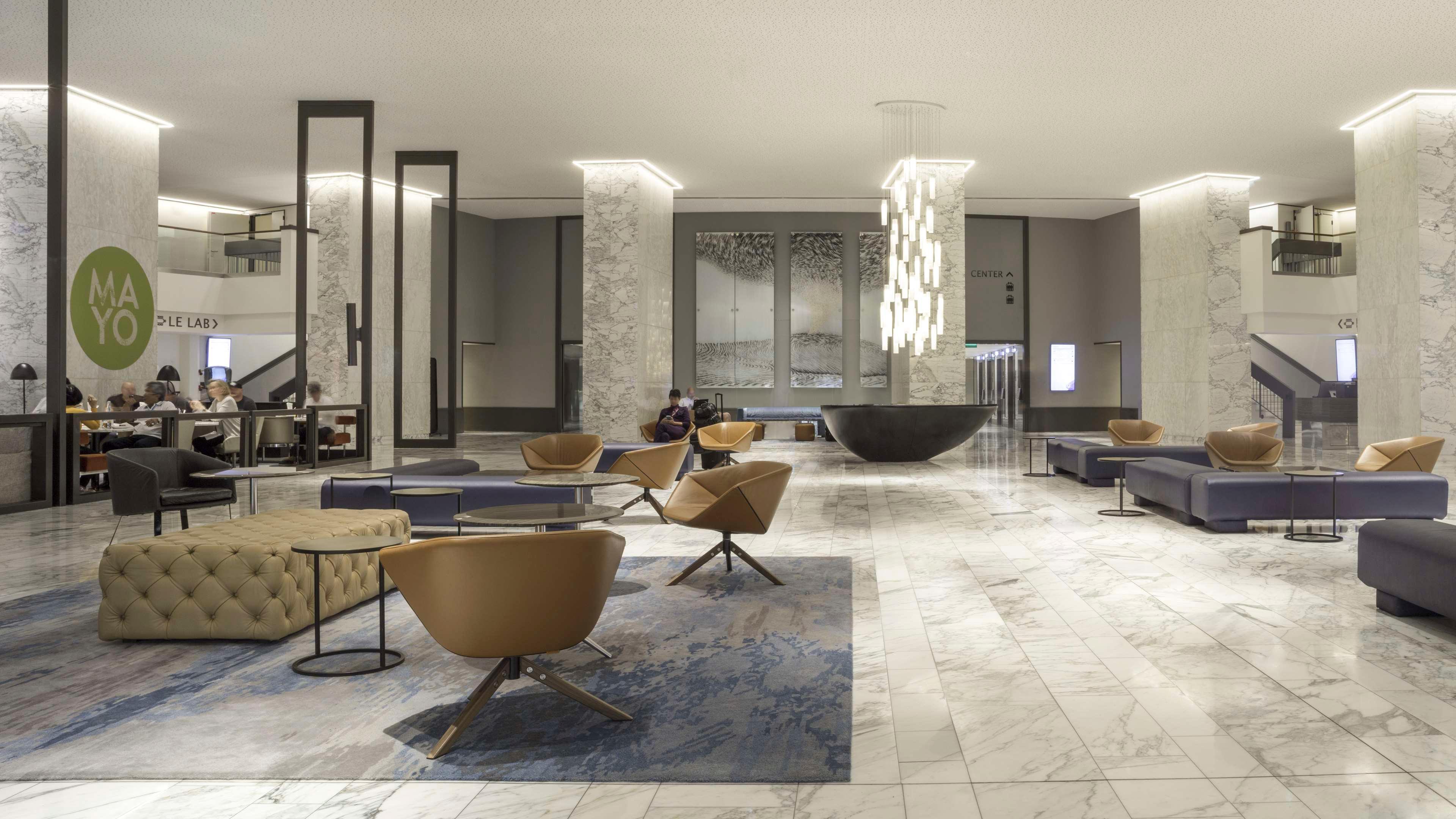 Vista Lobby Hyatt Regency Paris Etoile