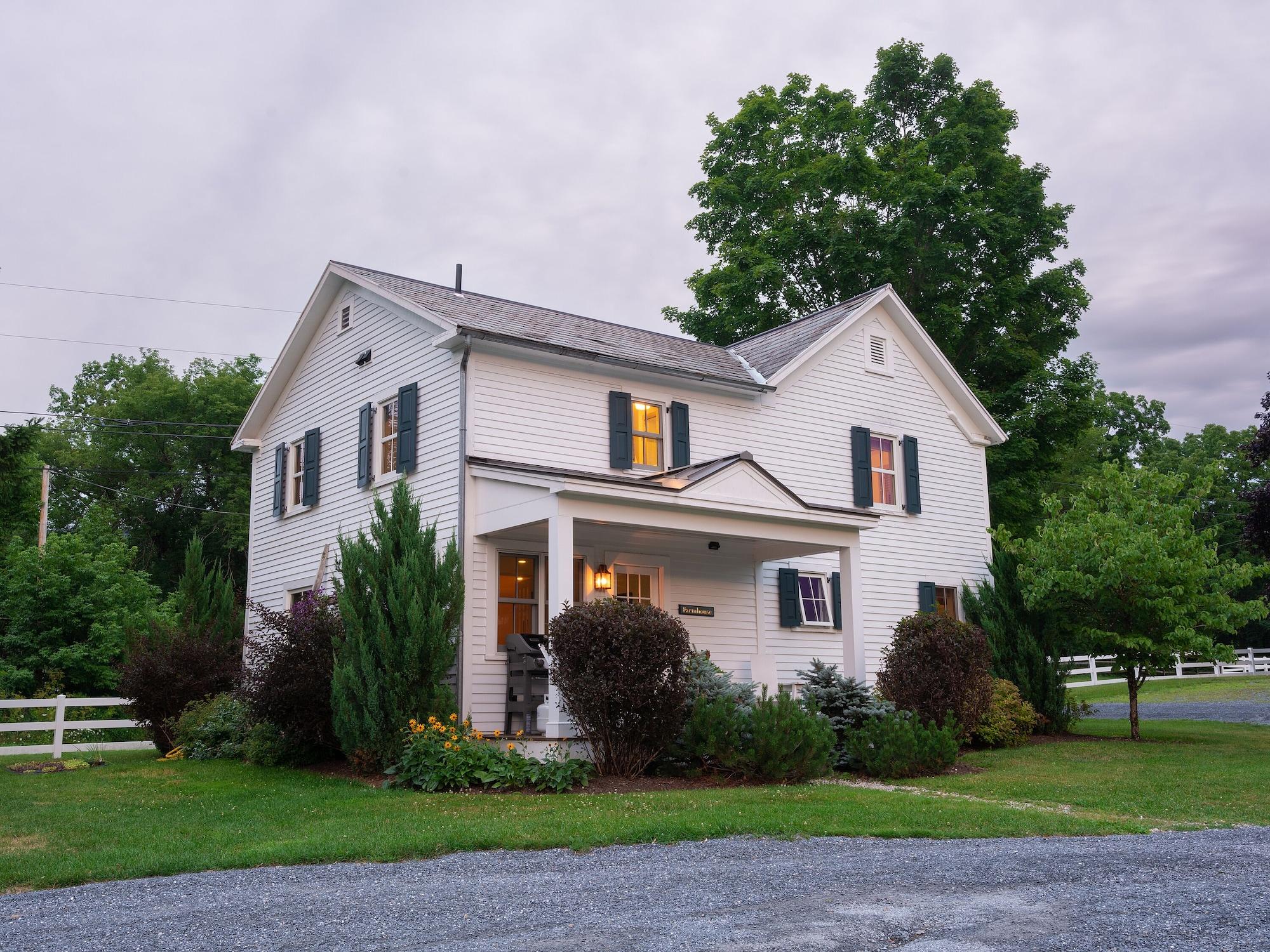 Vista Exterior Hill Farm Inn