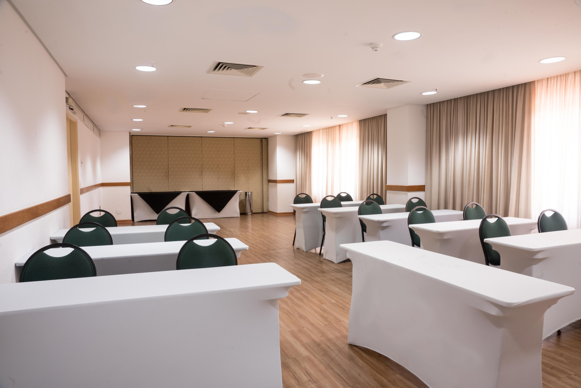 Sala de Reuniones Plaza Rio Residences - Barra First