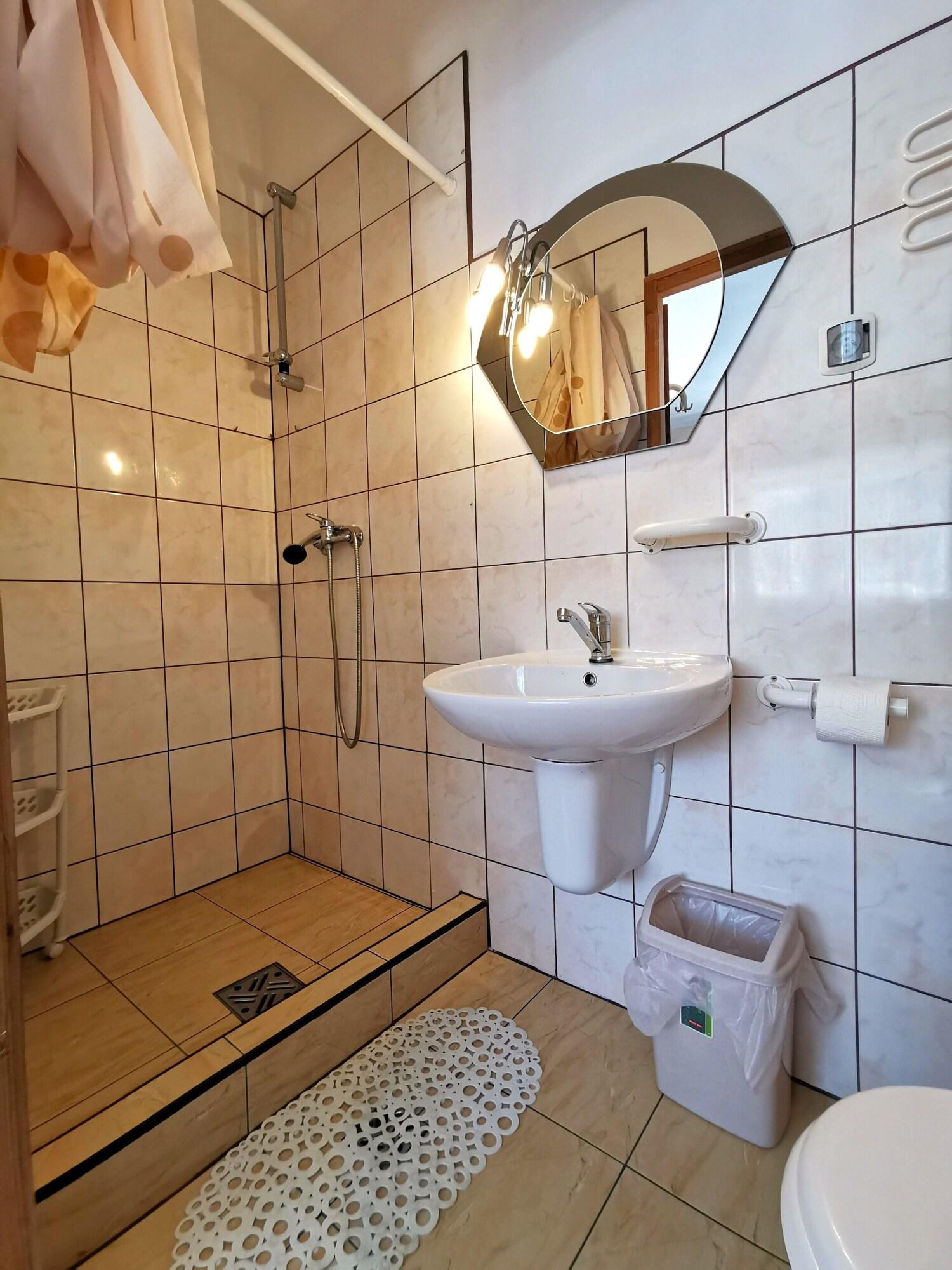 Equipamiento de Habitación Willa Senator