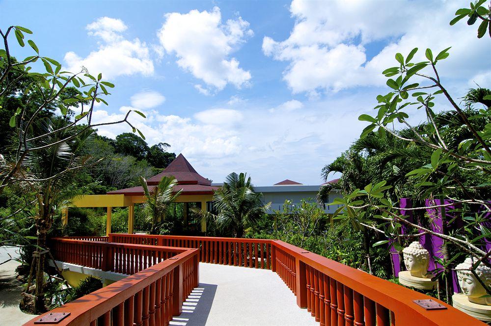 Vista Exterior Grand Bleu Ocean View Pool Suite