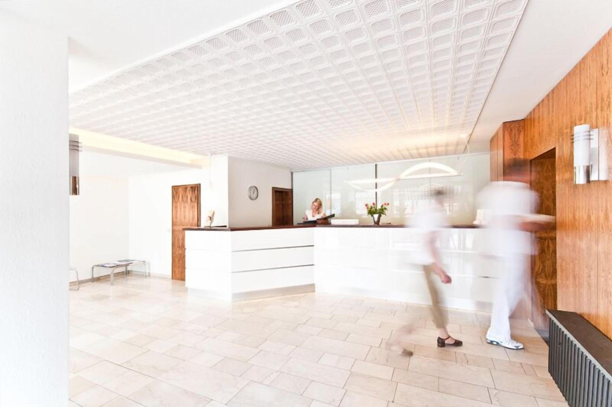 Vista Lobby Hotel am Oppspring
