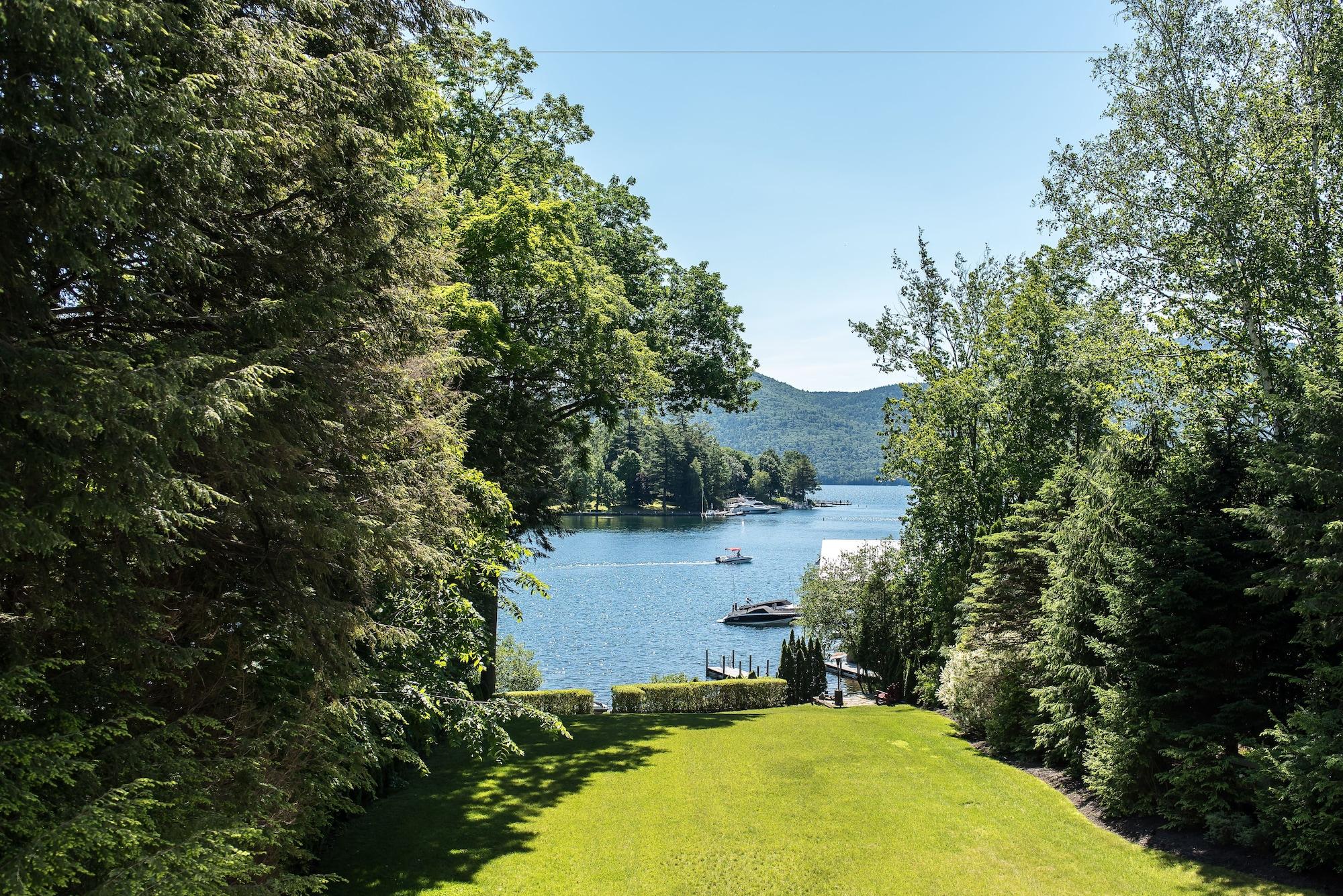 Varios Chateau Rooms