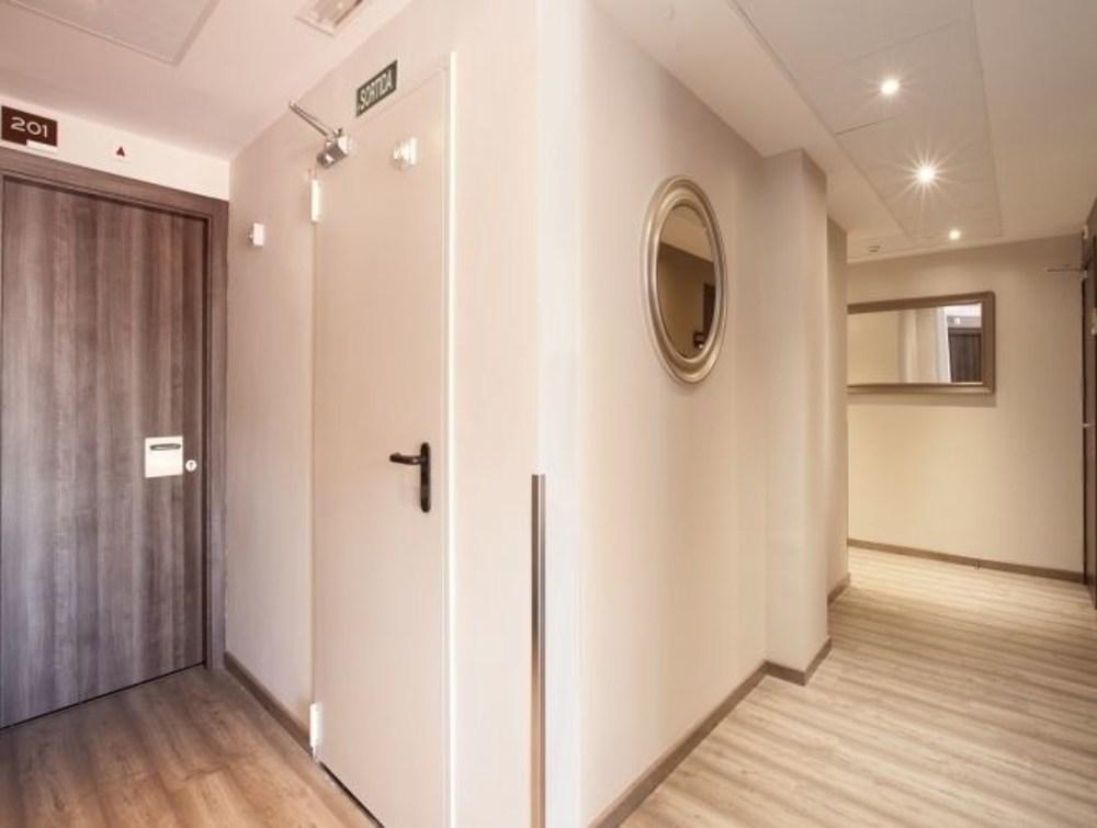 Varios Hostal Centric