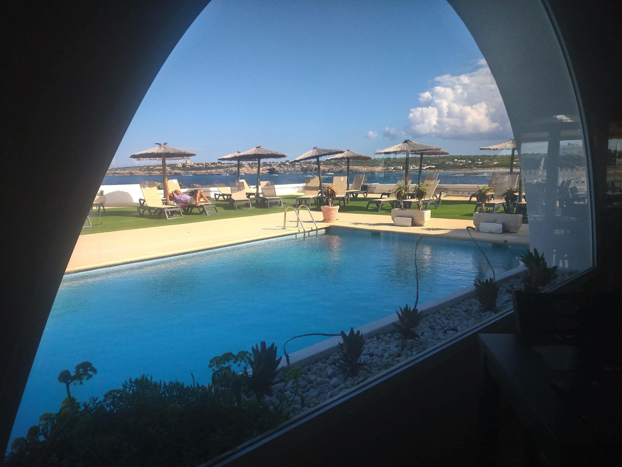 Vista Piscina Hotel Rocabella