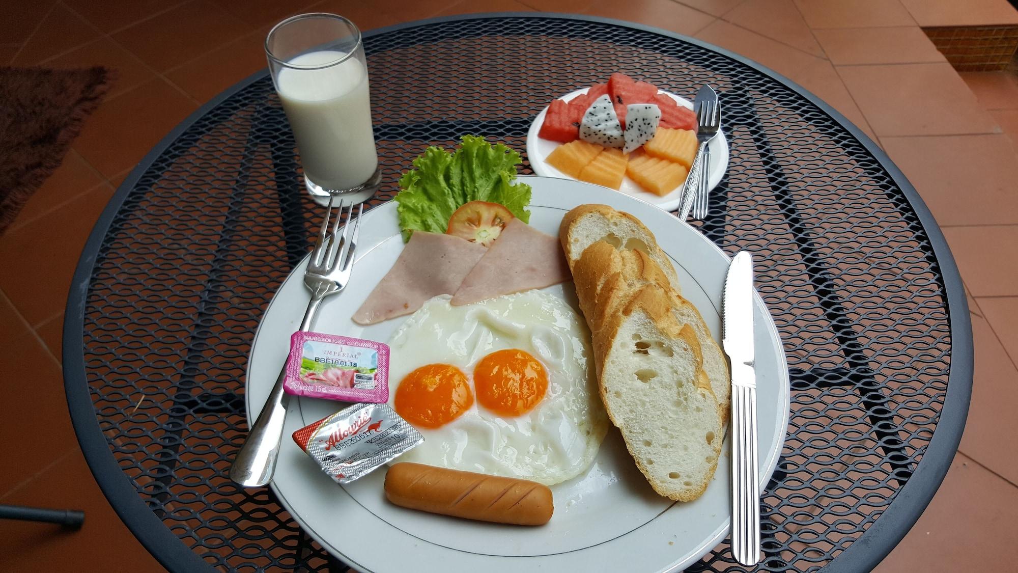 Restaurant New iHouse Hotel - Hostel