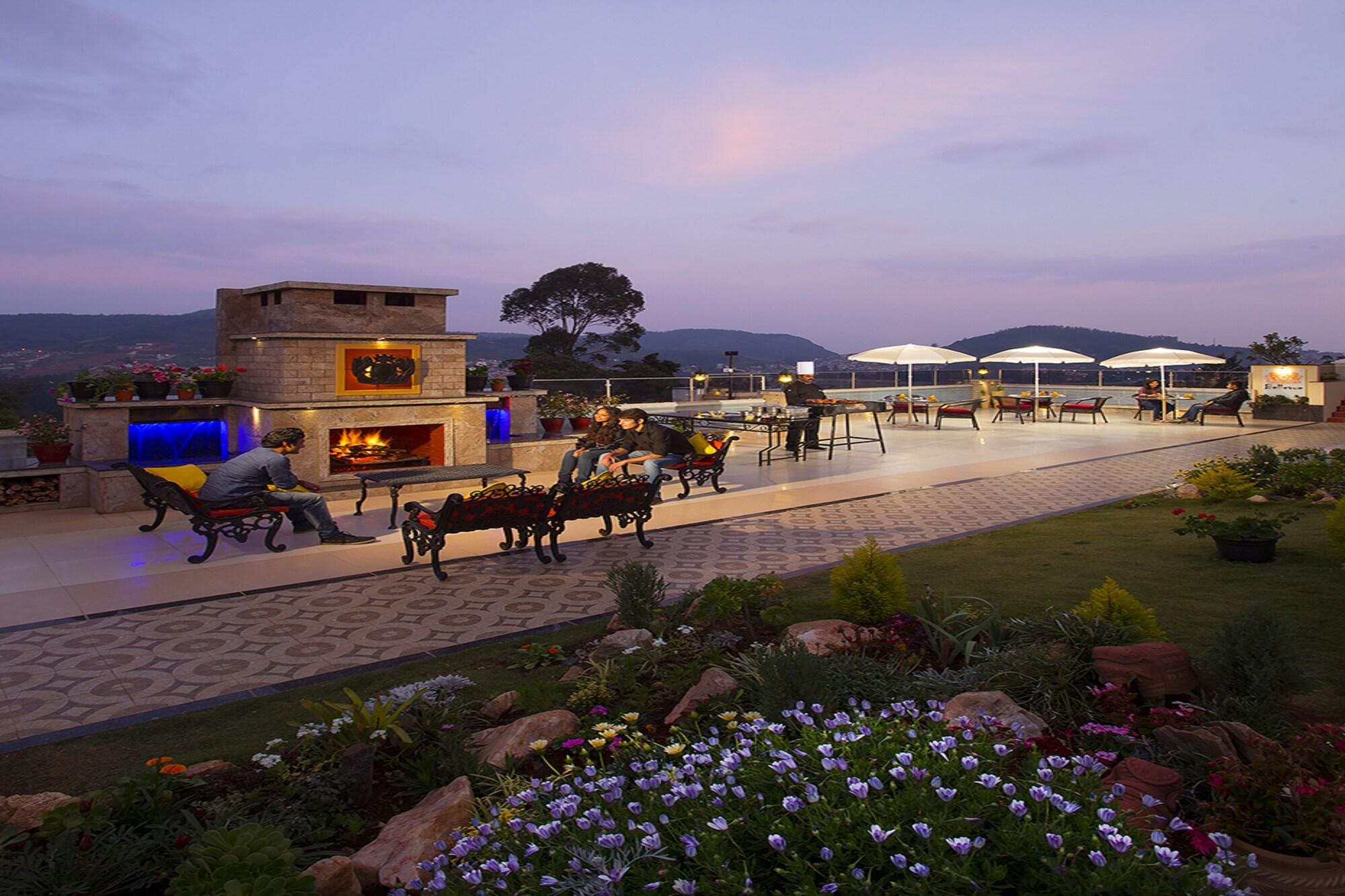 Vista Exterior Gem Park Ooty