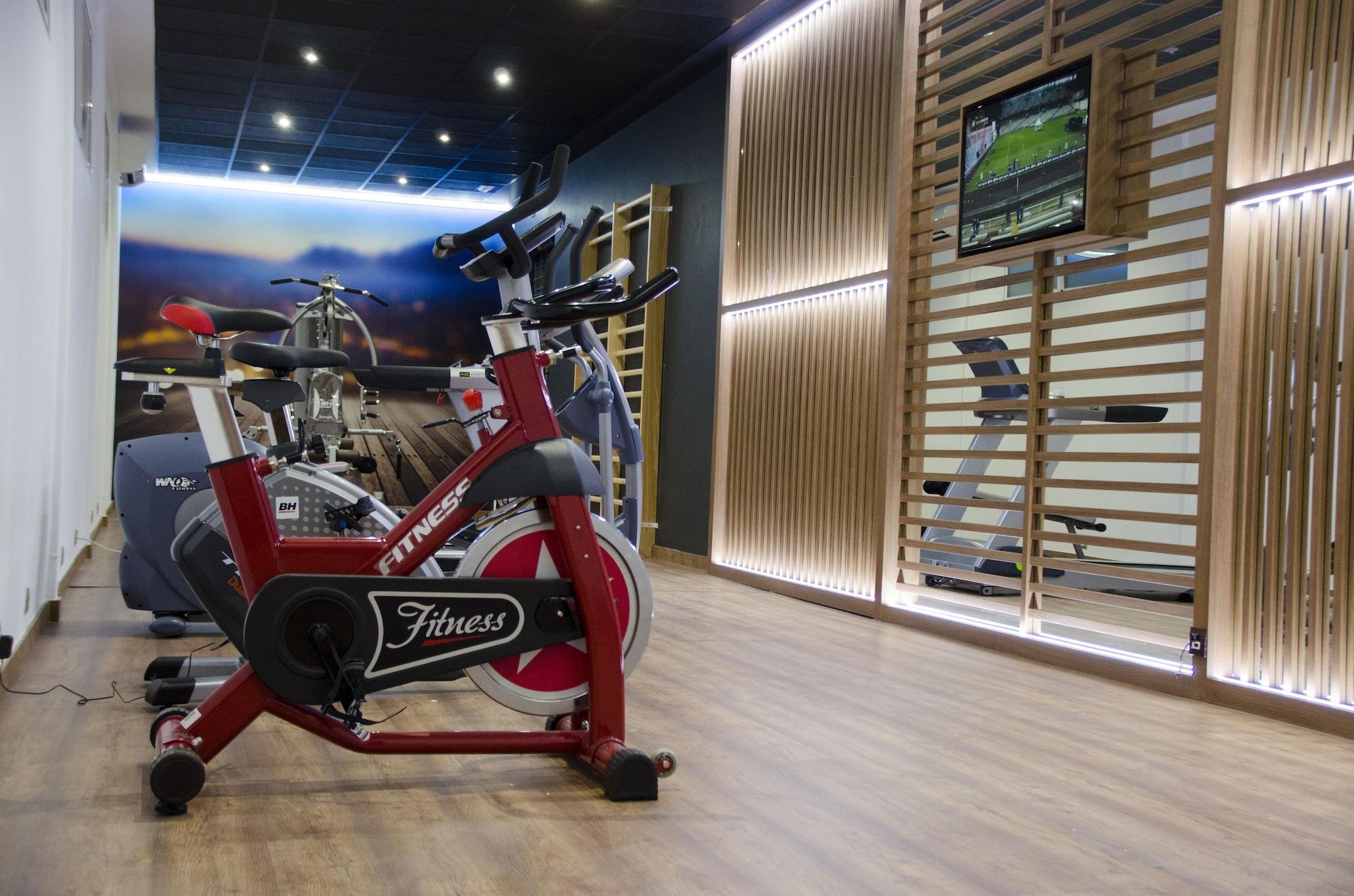 Gimnasio Complejo Paris