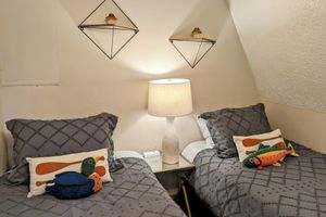 Alquiler Vacacional - ​Lake Escape- Nolin Gnome Home: Cozy A-Frame, Sleeps 8, Forest Ridgeline Views​