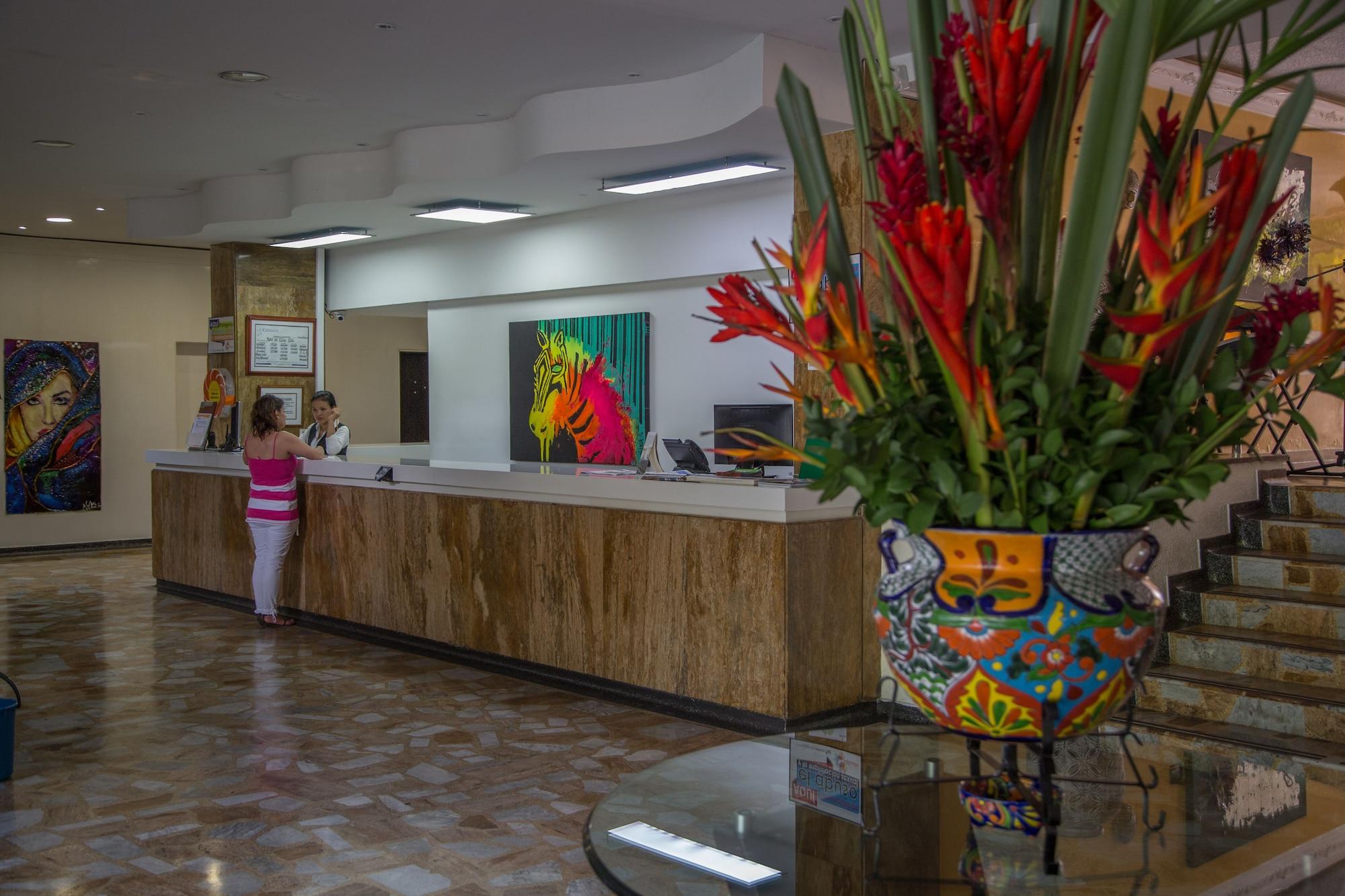 Vista Lobby Hotel Del Llano